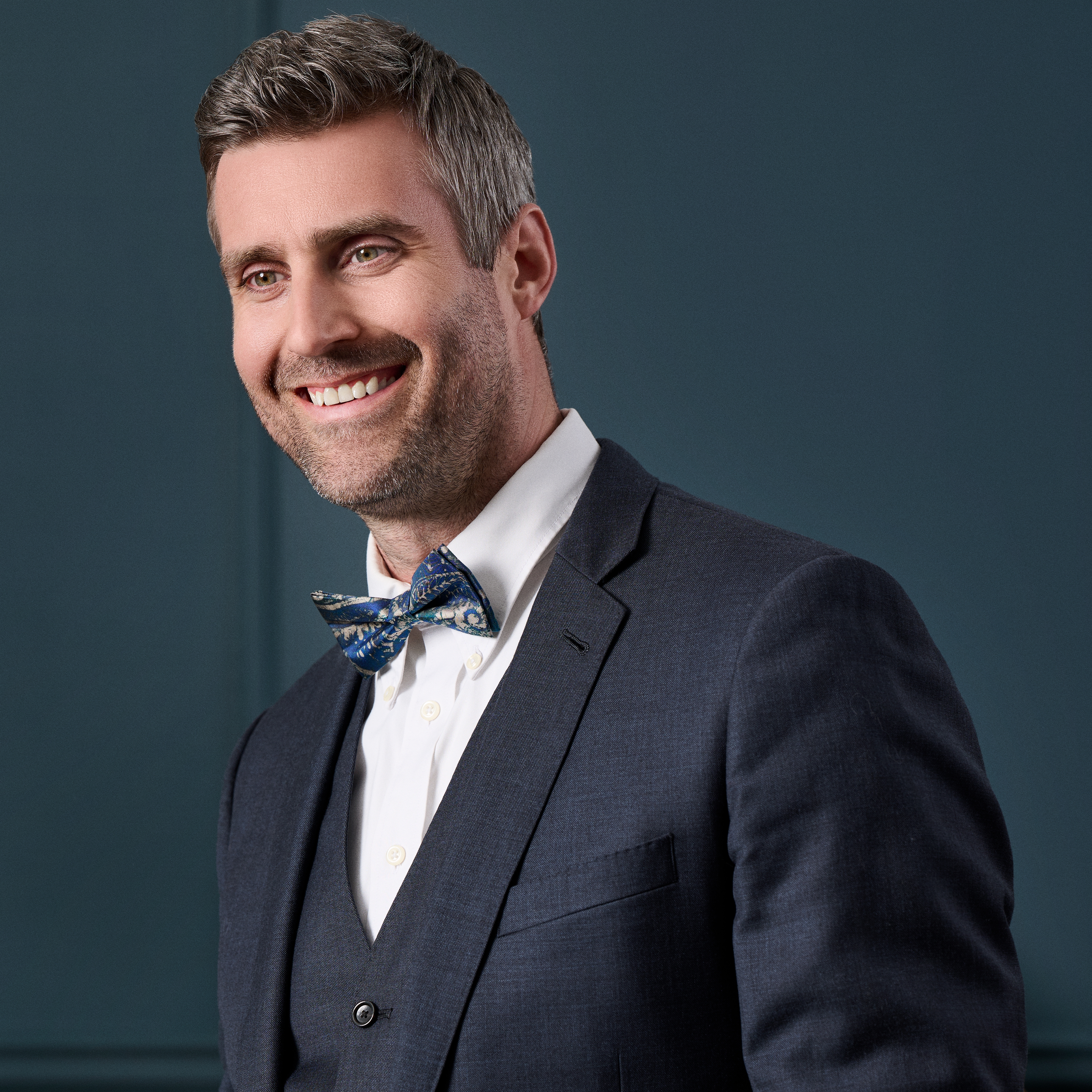 Virtuo | Dark Blue Paisley Silk Pre-tied Bow Tie - 4