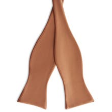 Nœuds papillon marron à nouer soi-même