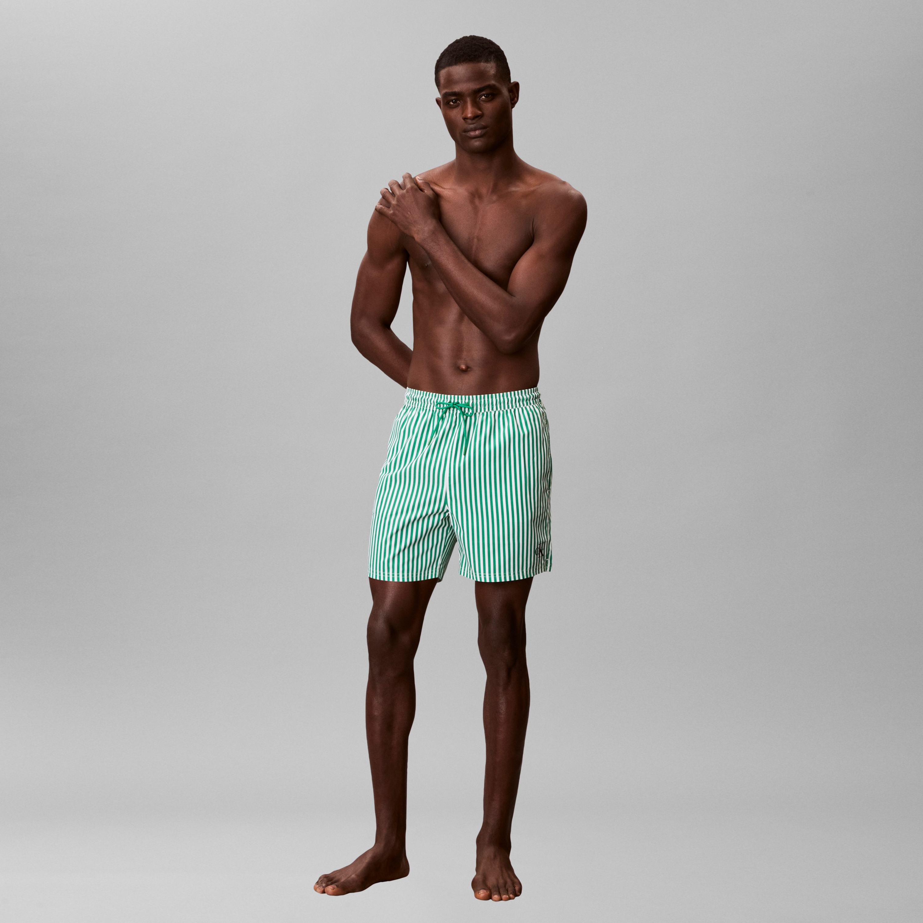 Calvin Klein | Zelené pruhované plavkové šortky - 5