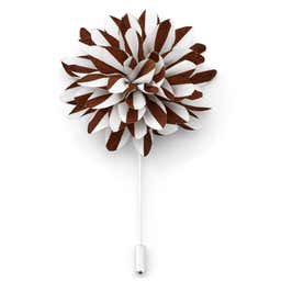 Flor de solapa blanca y marrón