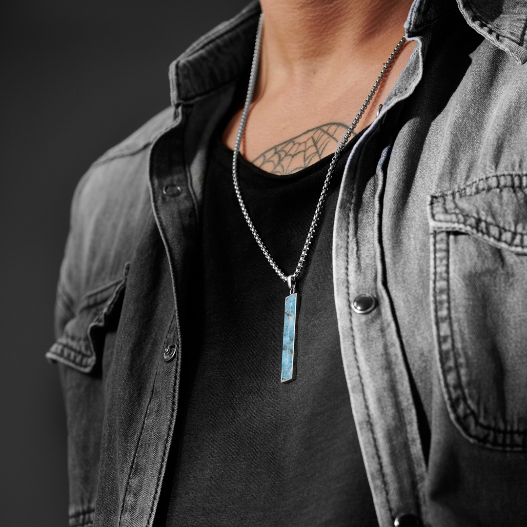 Orisun | Náhrdelník z nehrdzavejúcej ocele v striebornej farbe s príveskom s líniami a kameňom apatit  - 2