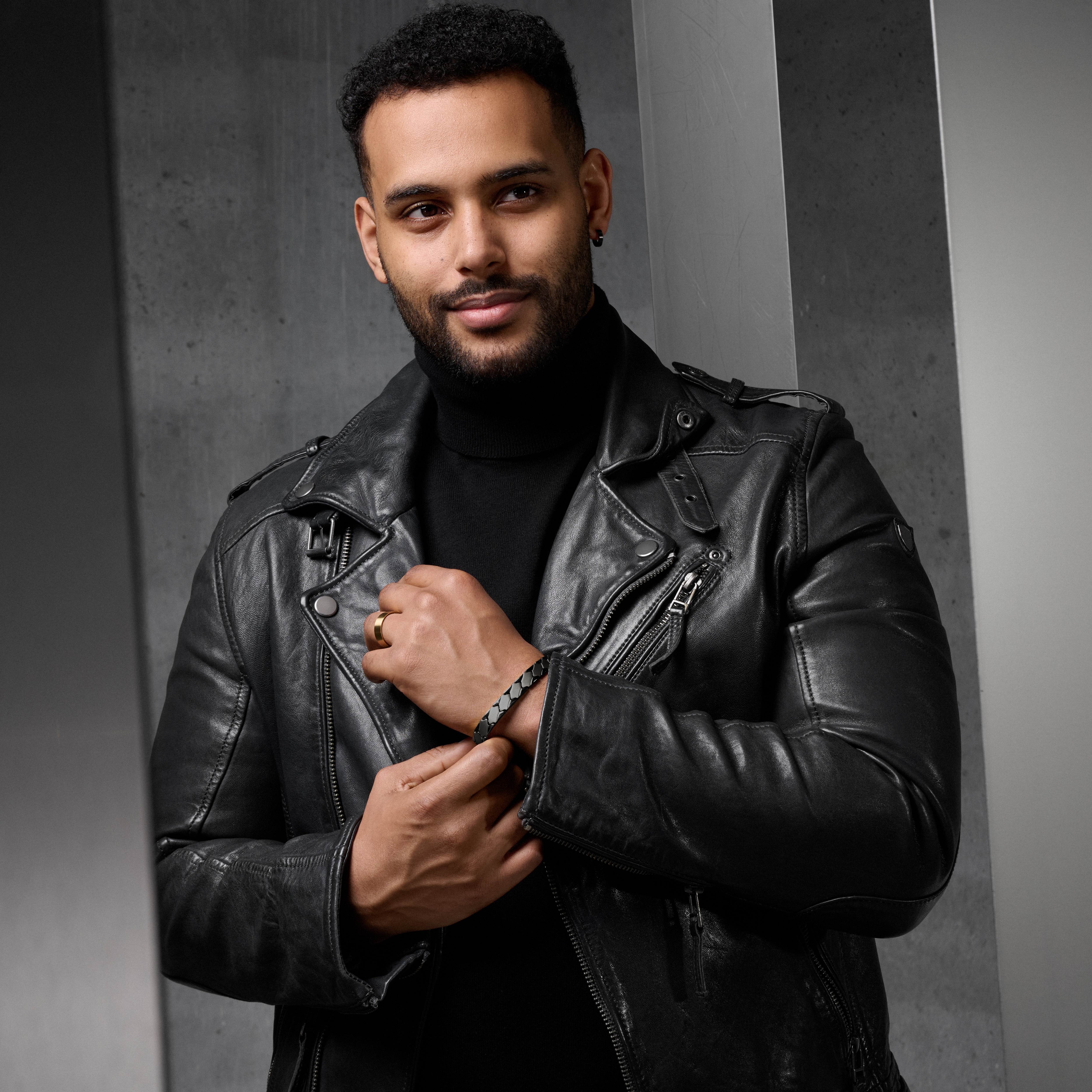 Black Asymmetric Titanium Magnetic Bracelet - 4