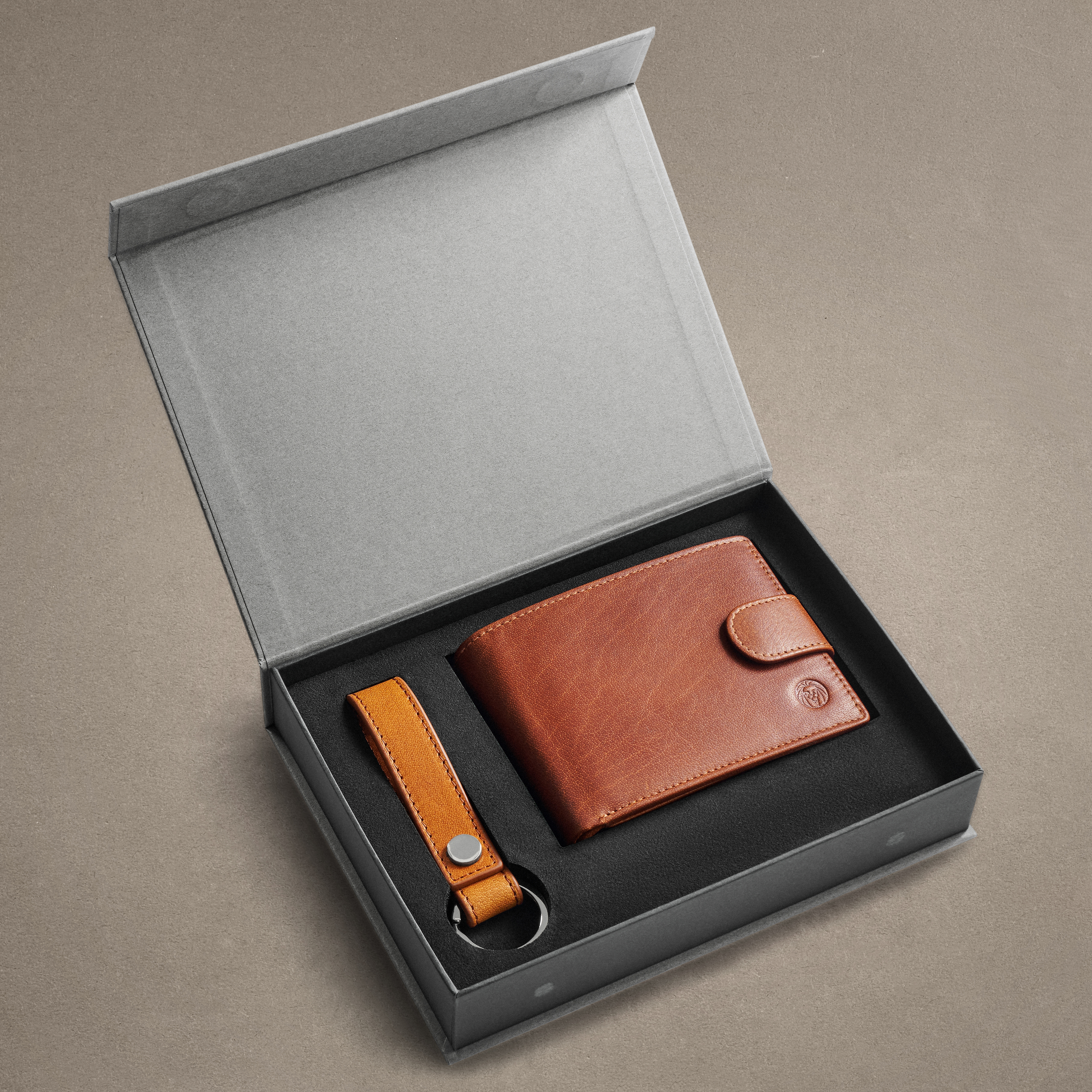 Brūns bifeļa ādas naudas maka dāvanu komplekts ar RFID aizsardzību - 3