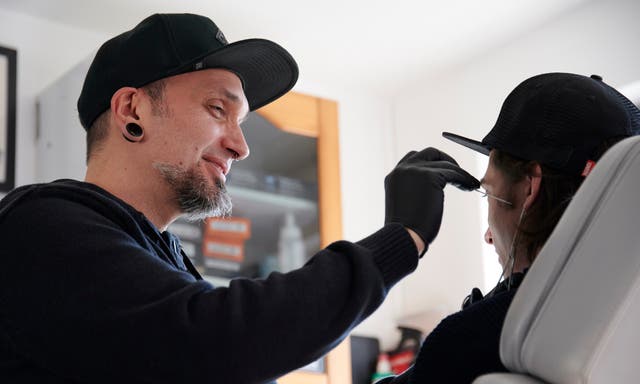 Everything to know about getting an ear piercing for men. From types of piercings to aftercare to how to avoid infection, we’ve rounded up some of the best tips and practices from one of Denmark’s top piercers.