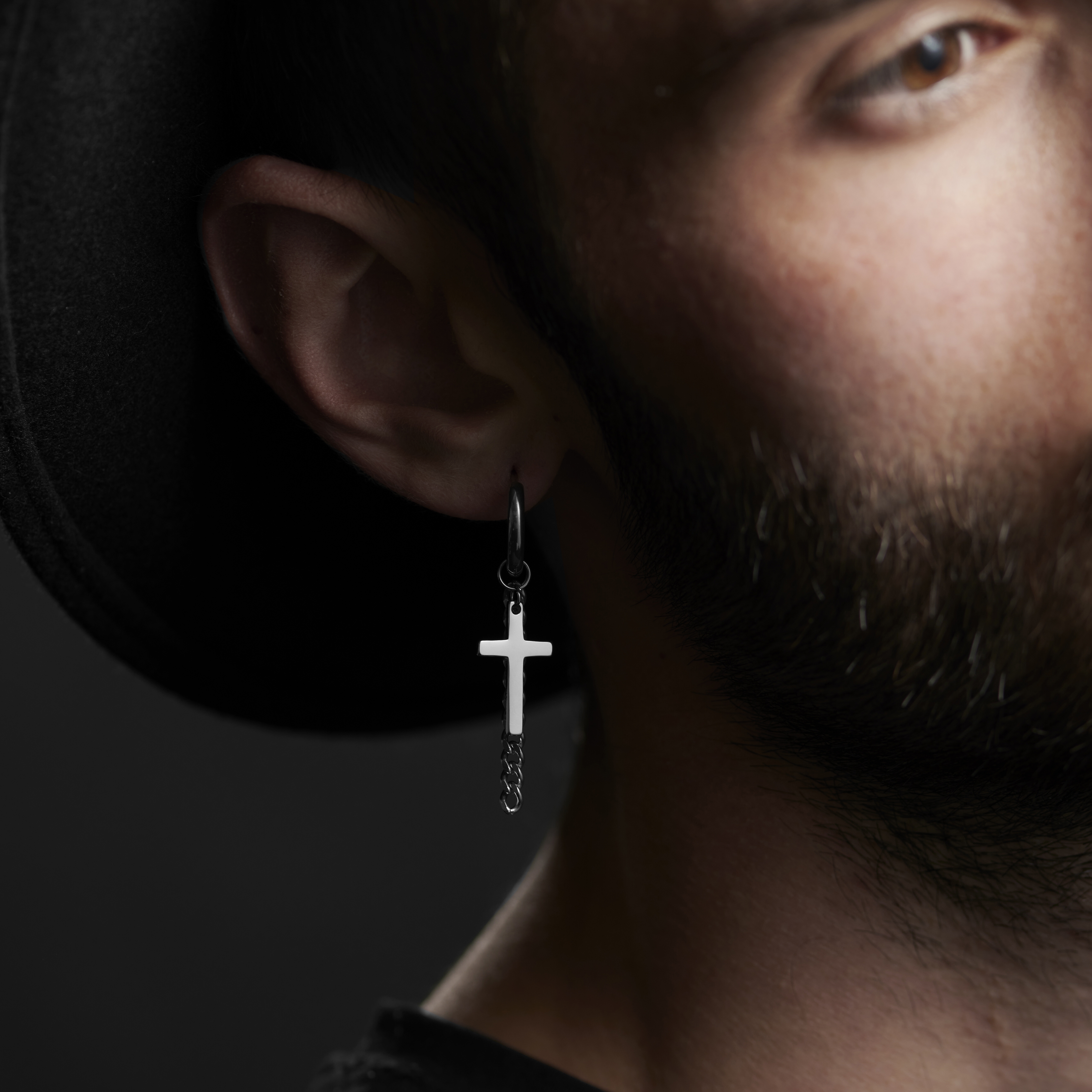 Silverfärgat Kors & Kedja Örhänge - 3