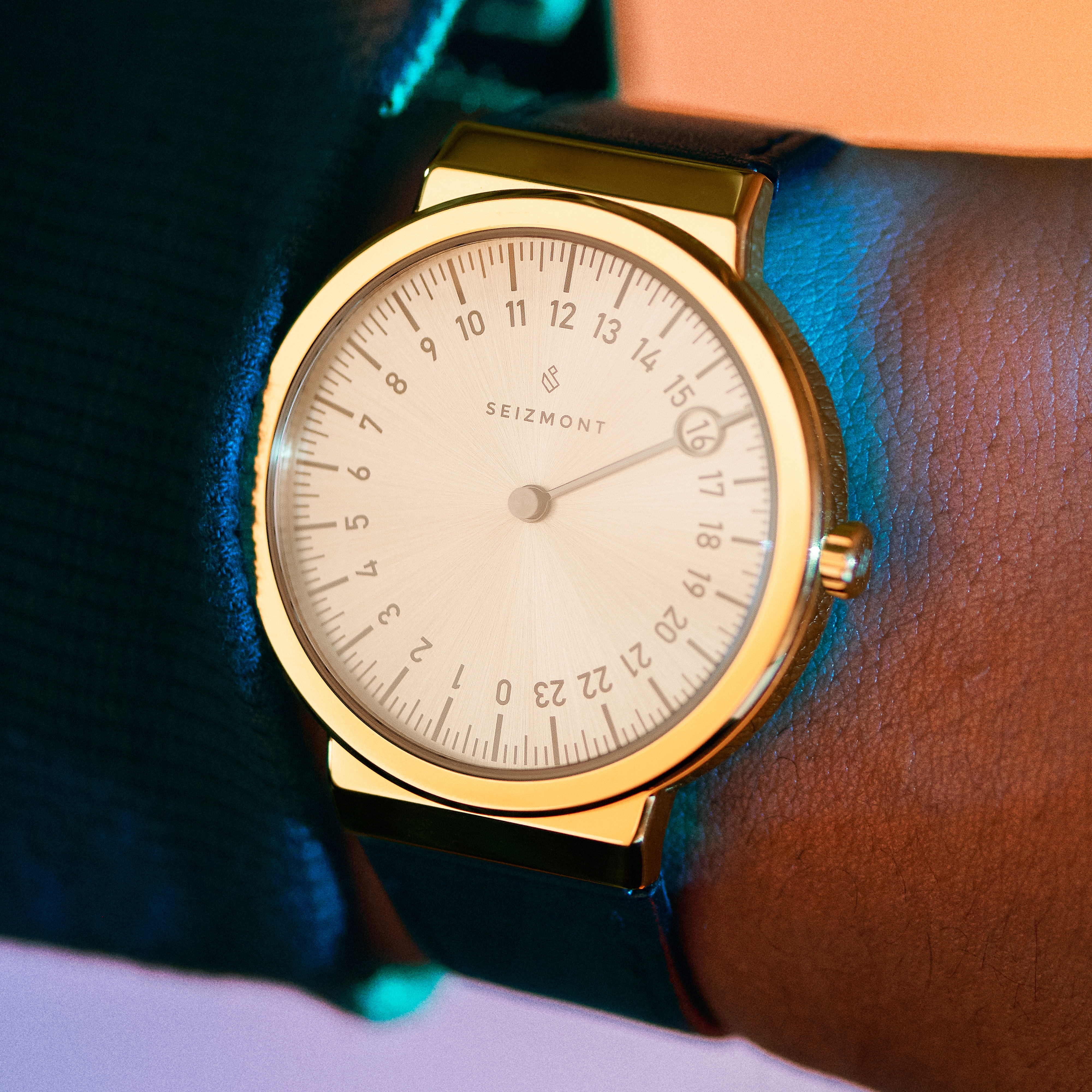 Wat is een 24-uurs horloge met wijzer & waarom zou je die dragen?