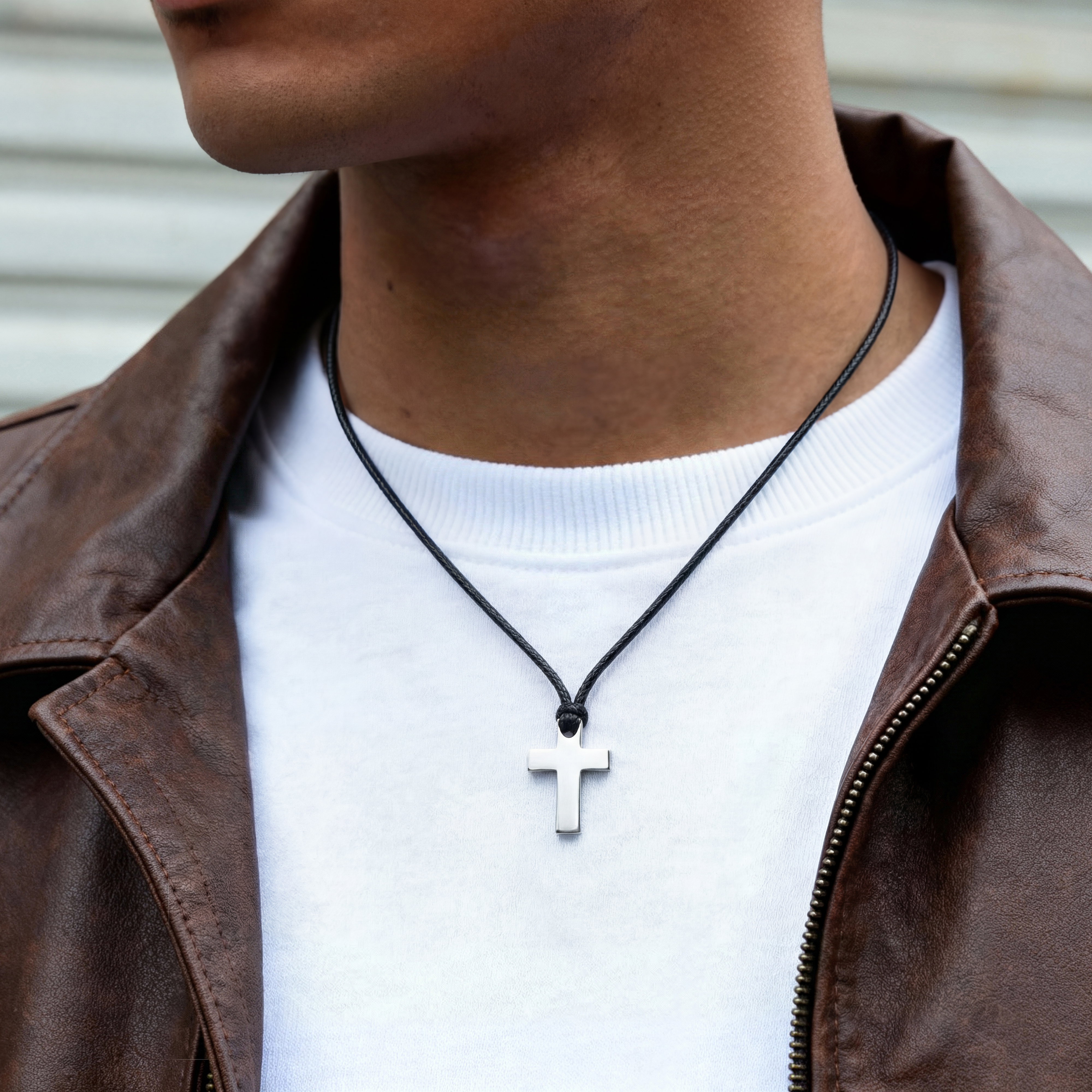 Gravel | Teräksinen ristikaulakoru - 2