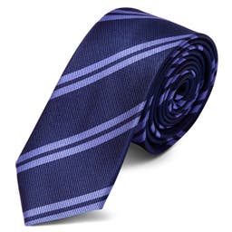 Corbata de 6 cm de seda azul marino con rayas en azul claro