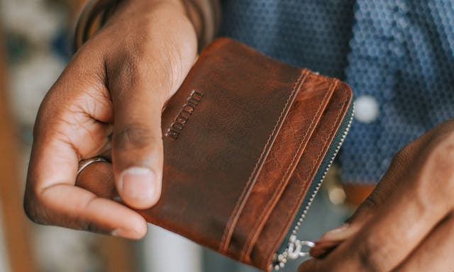 As nossas 5 dicas para comprar uma carteira de homem