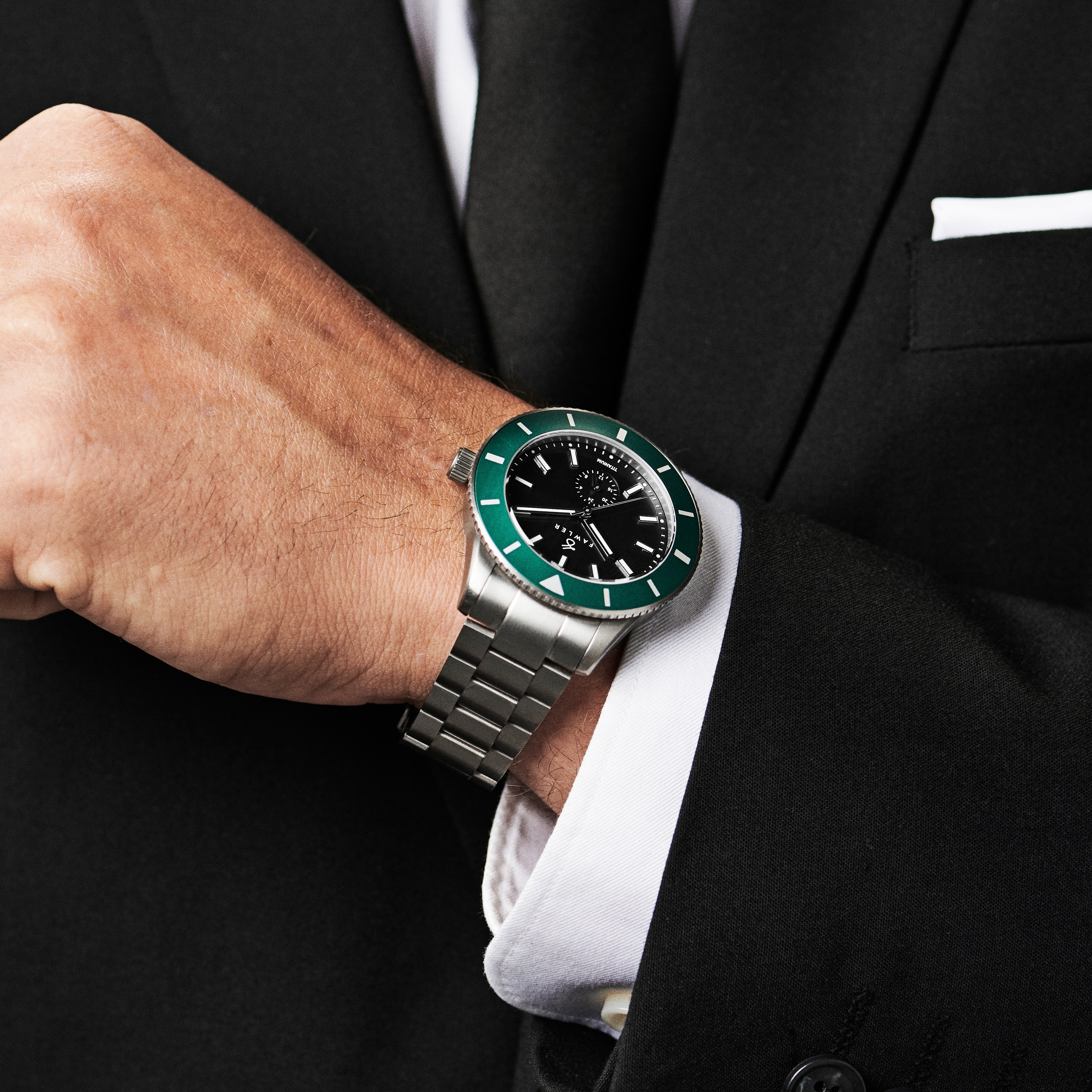 Makalu | Montre de plongée en titane brossé avec lunette verte - 2