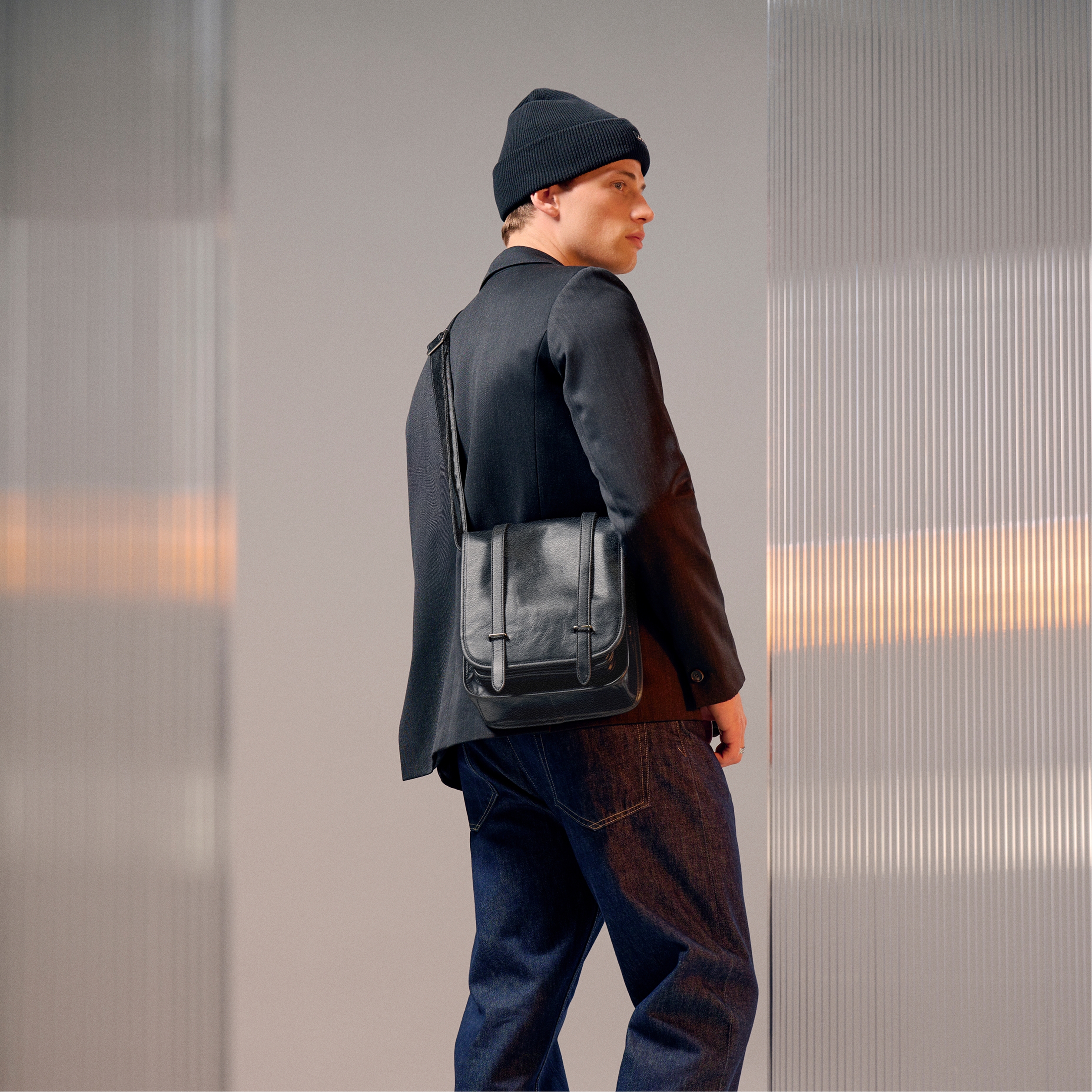 Bolso mensajero de cuero de plena flor negro - 2