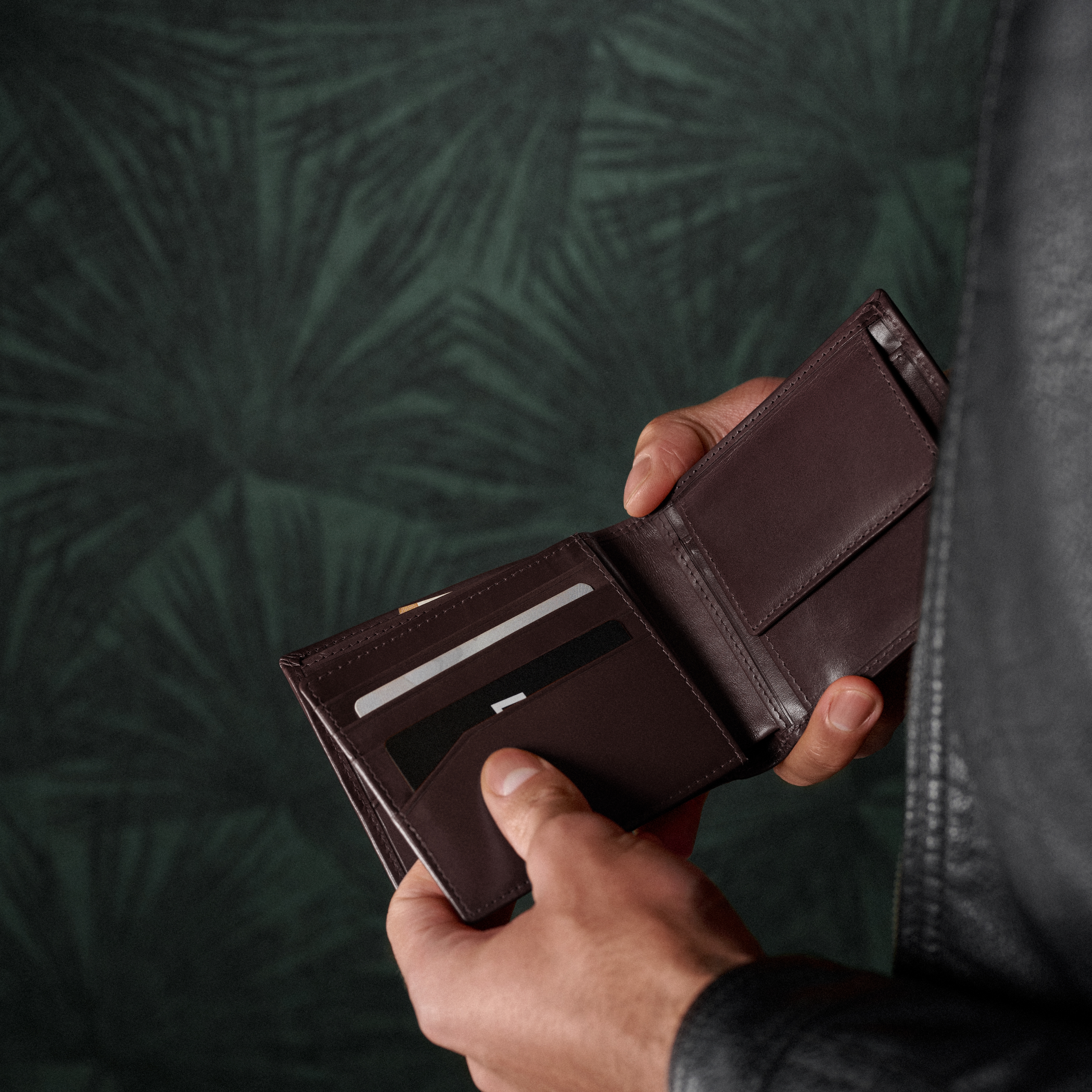 Тъмнокафяв кожен портфейл Tommy Jasper - 4