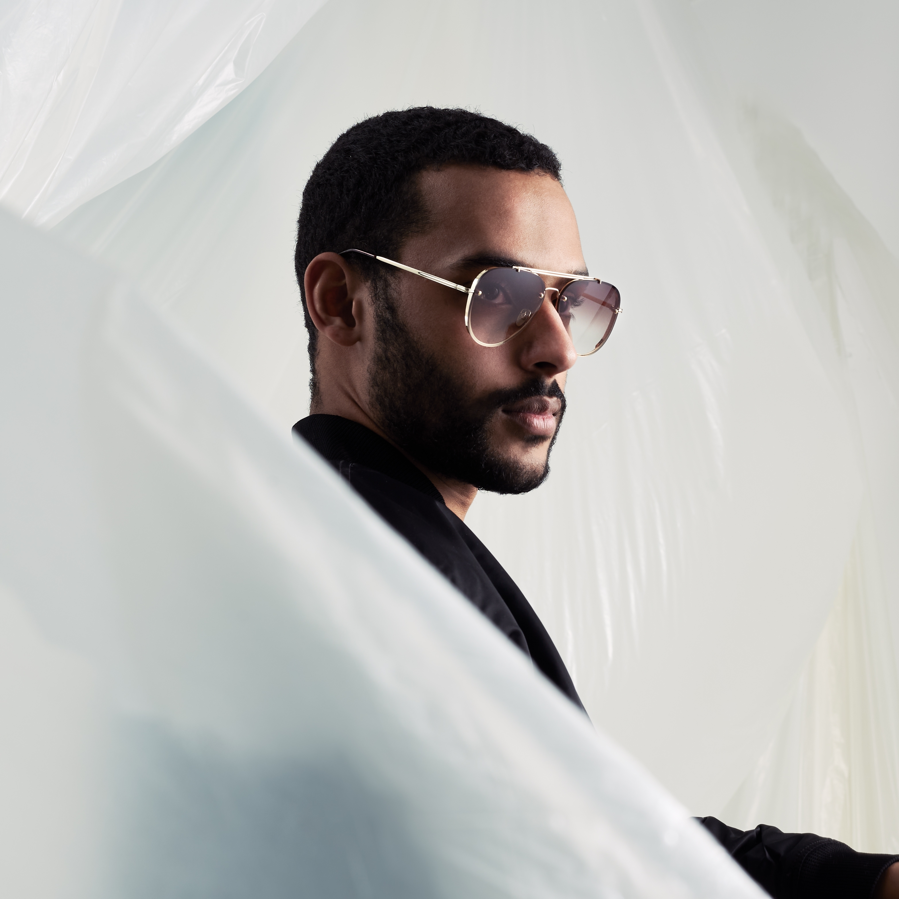 Brūnas aviator tipa saulesbrilles zelta krāsā - 2