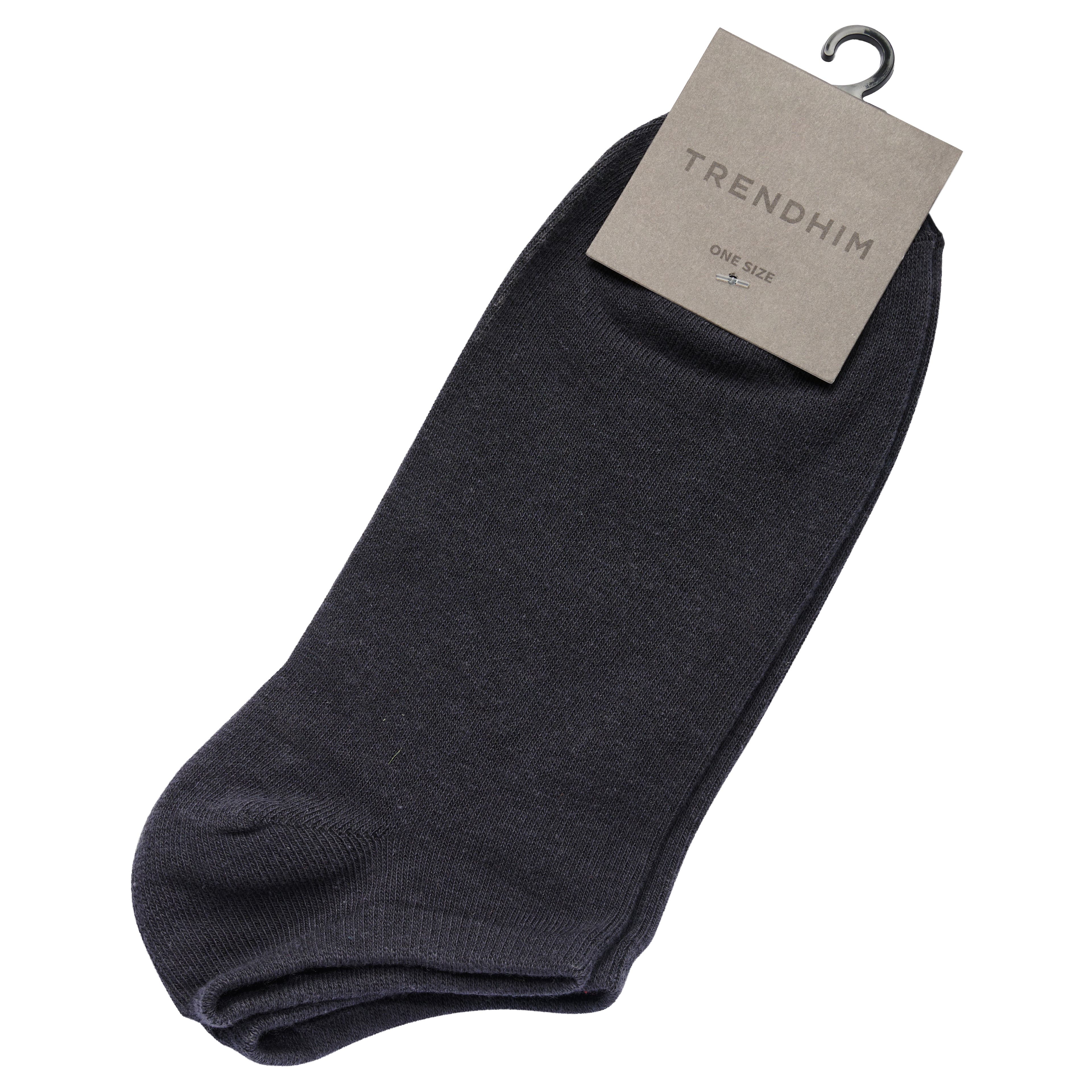 Magnus | Graphite Ankle Socks