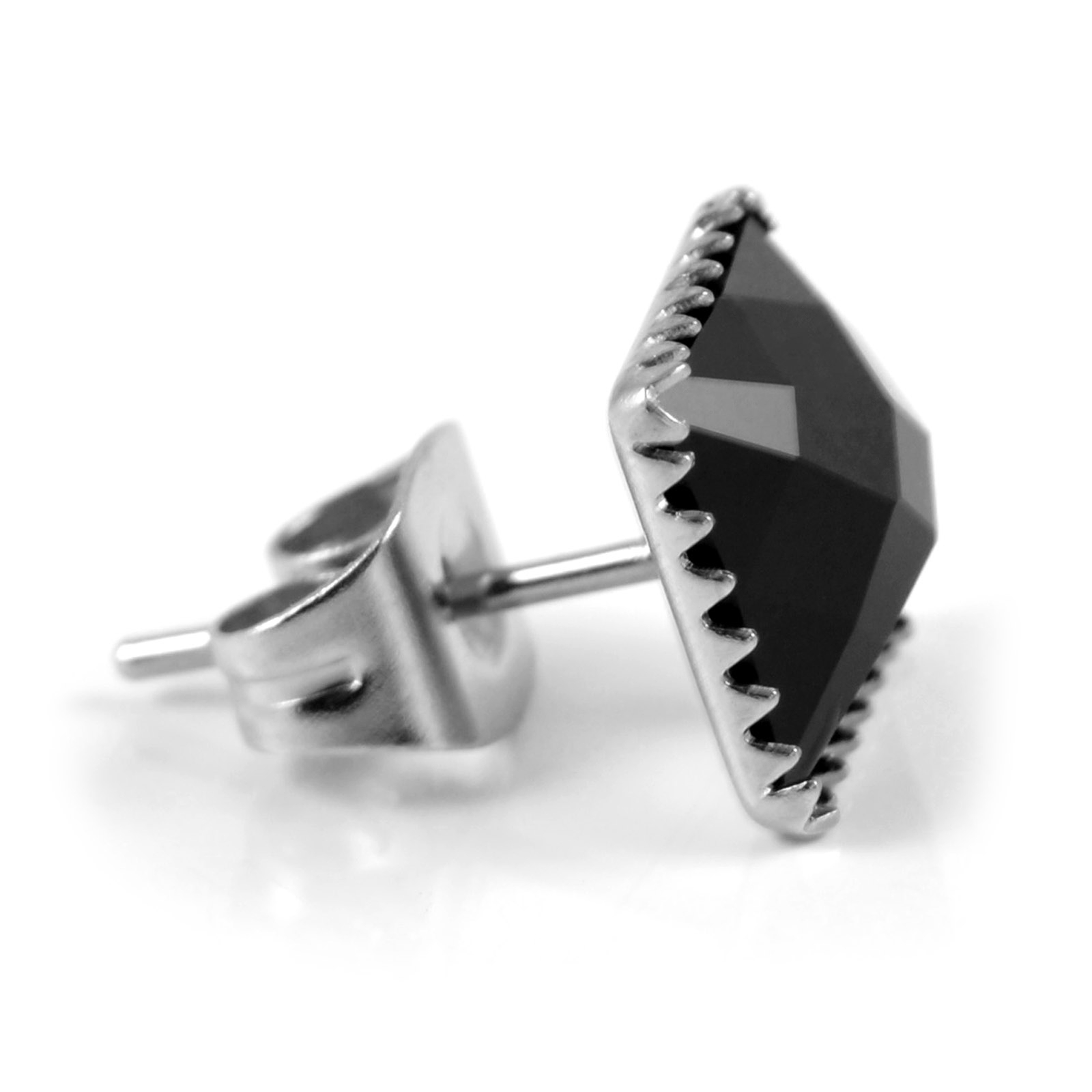 Svart Pyramide Ørepynt - 3