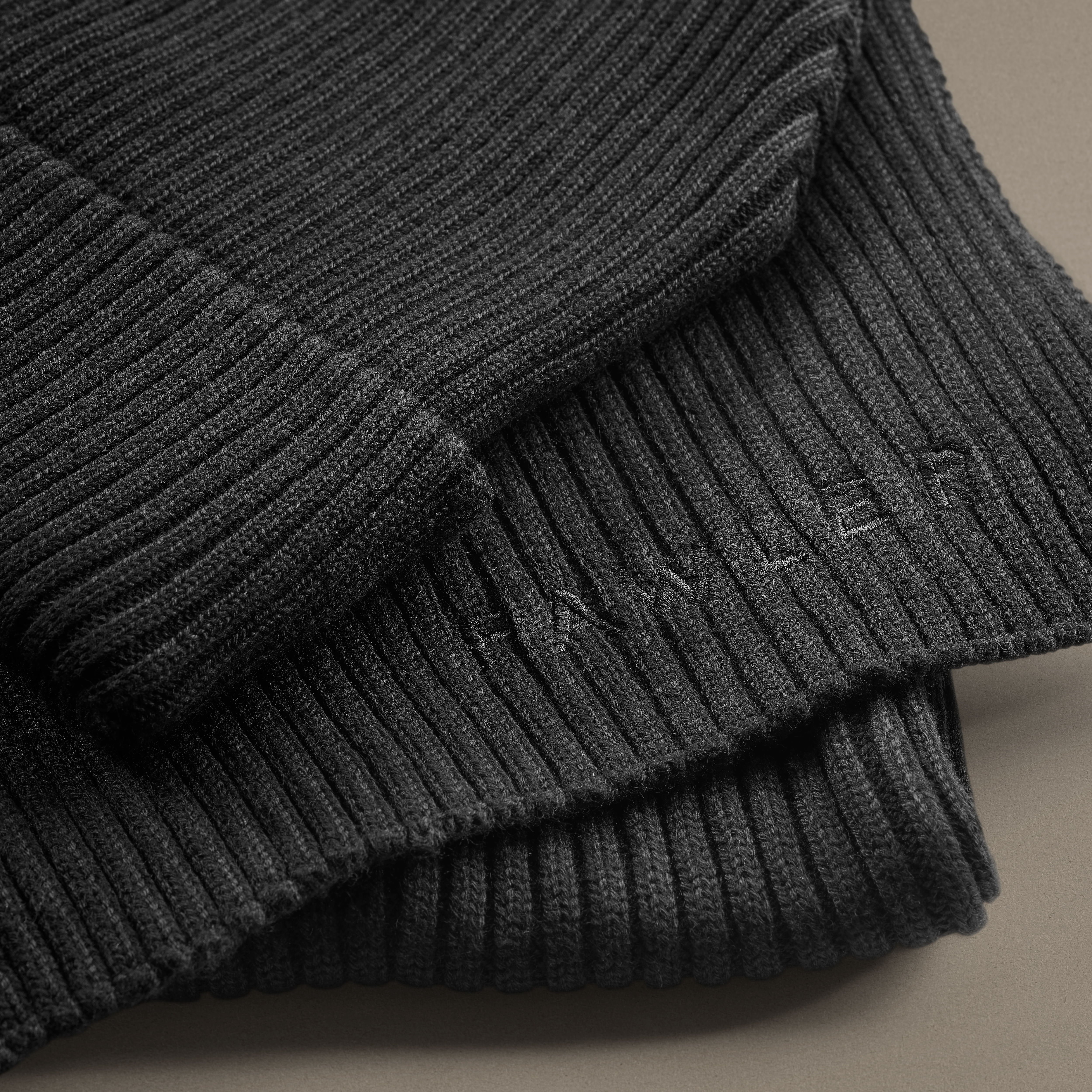 Musta Merinovilla Tuubihuivi & Puuvilla Pipo Lahjapakkaus - 4