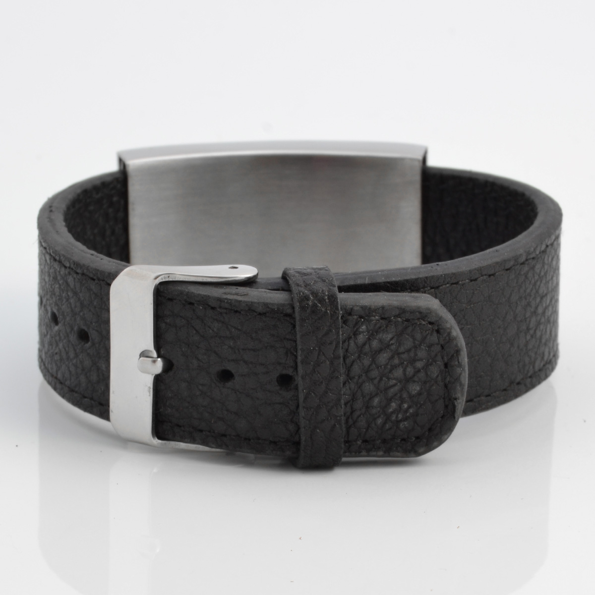 Musta Nahkaranneke Teräksisellä Kuviolla V2 - 2