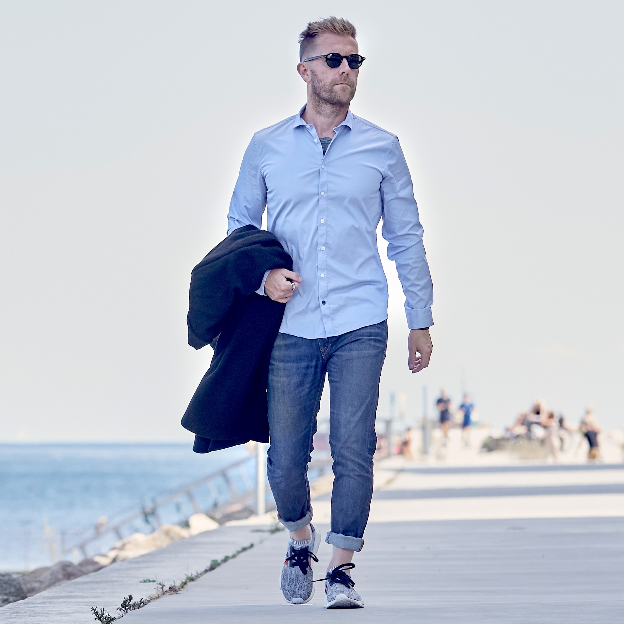 Silberfarbener Stahlring Mit Schwarzen Abschrägungen - 4