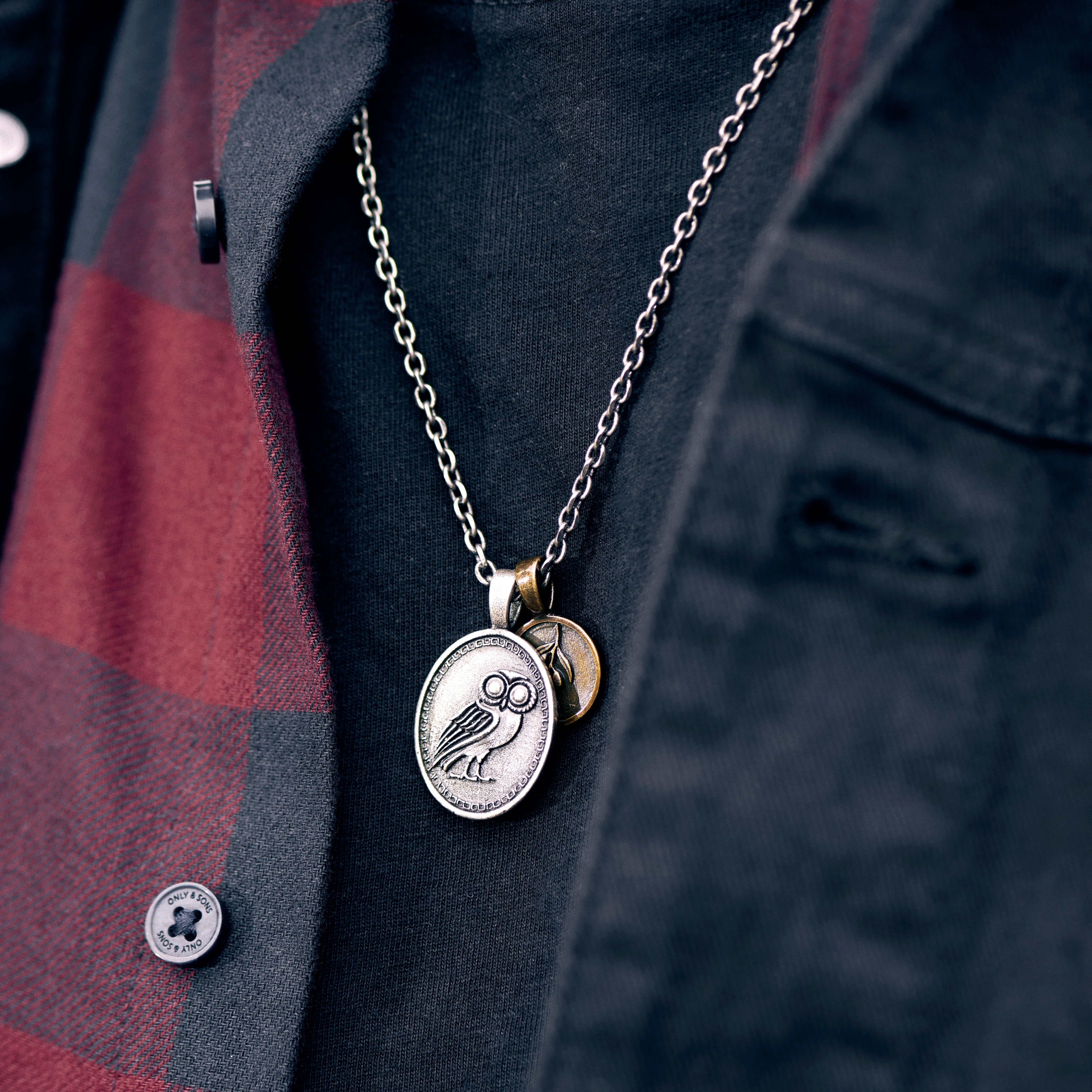 Obelius | Vintage Silver-tone Owl of Athena Necklace - 2