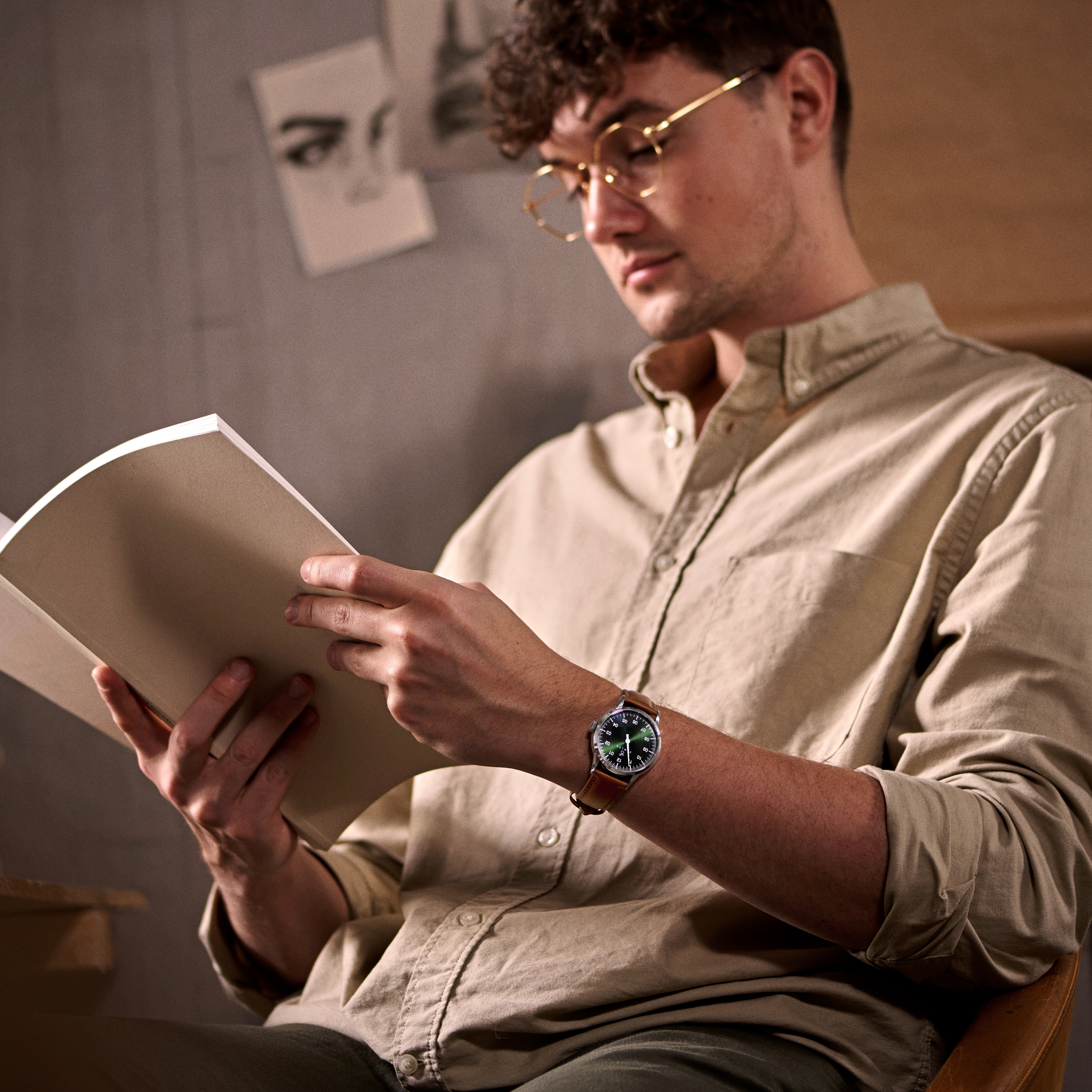 Paz | Green Stainless Steel One-hand Dress Watch - 5