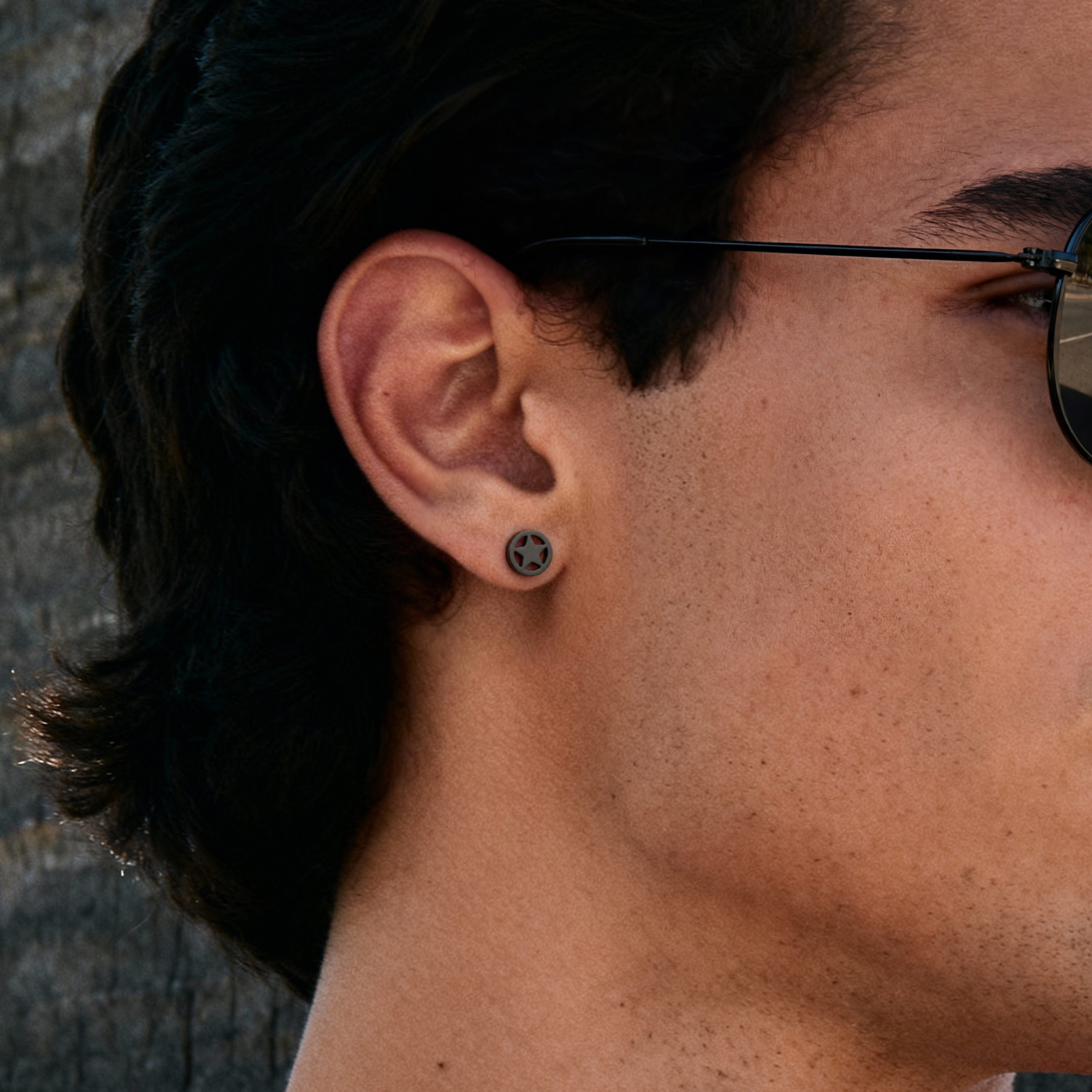 Detailní náušnice s hvězdičkou z černé oceli - 5