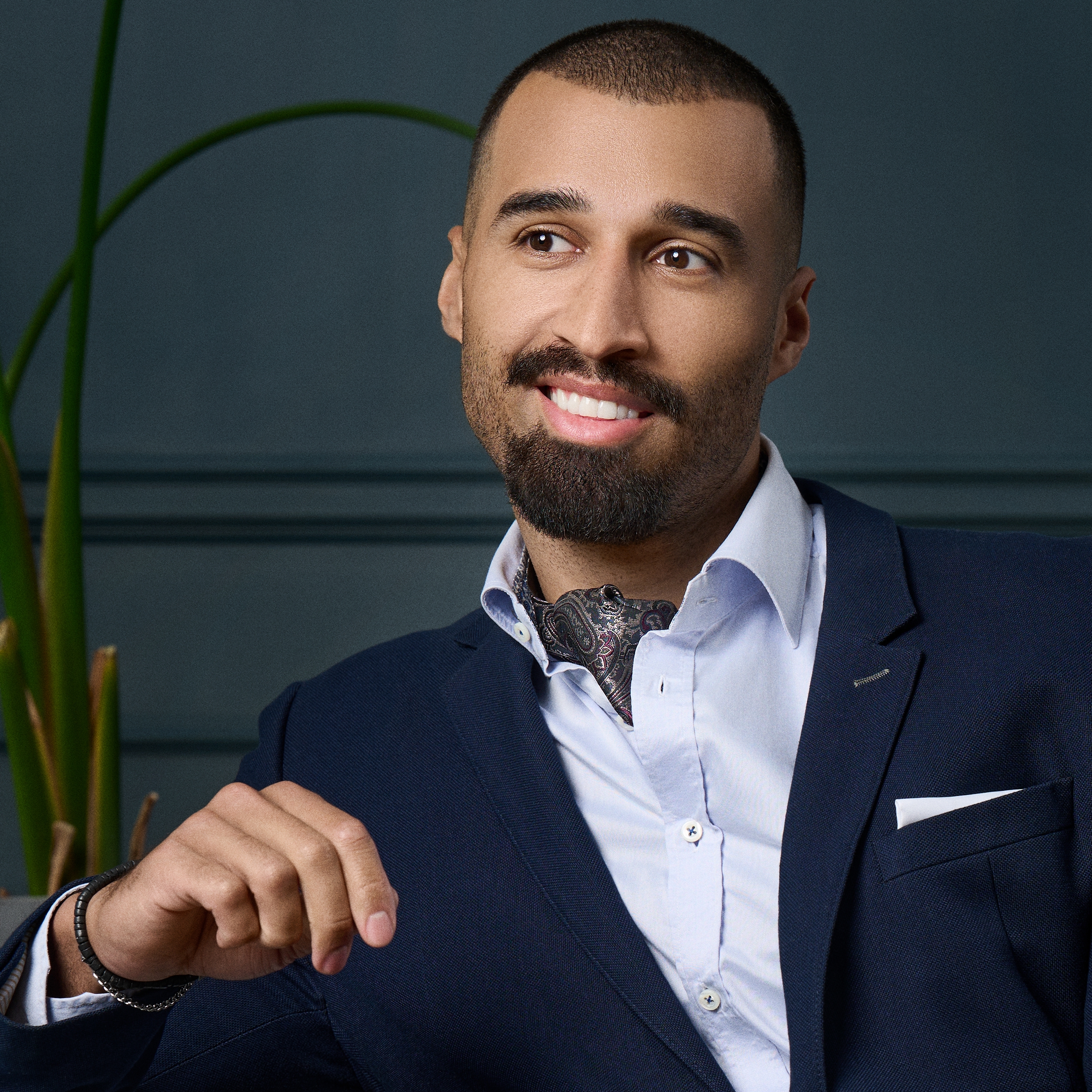 Dark Blue & Dark Green PAISLEY Pattern Silk Ascot - 4