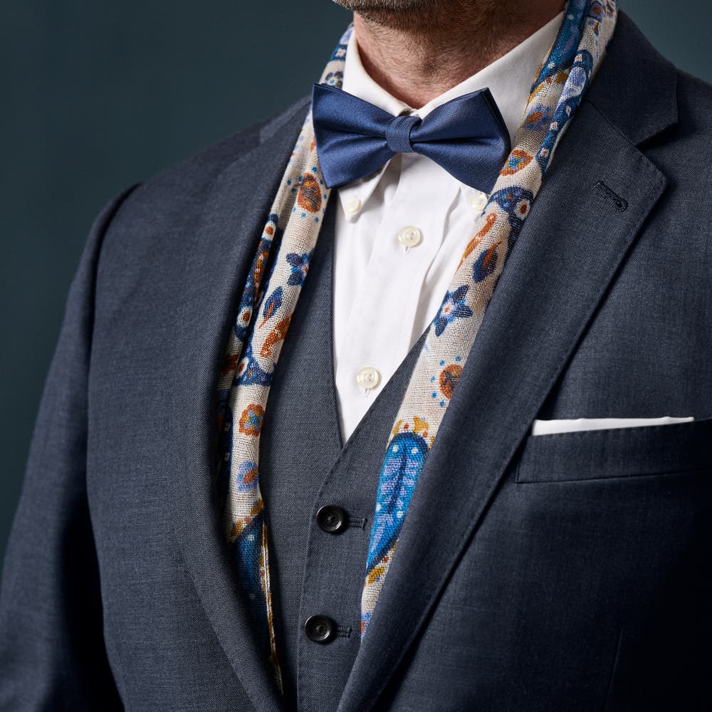 hover: Virtuo | Ivory Paisley Wool Scarf hover: Virtuo | Ivory Paisley Wool Scarf