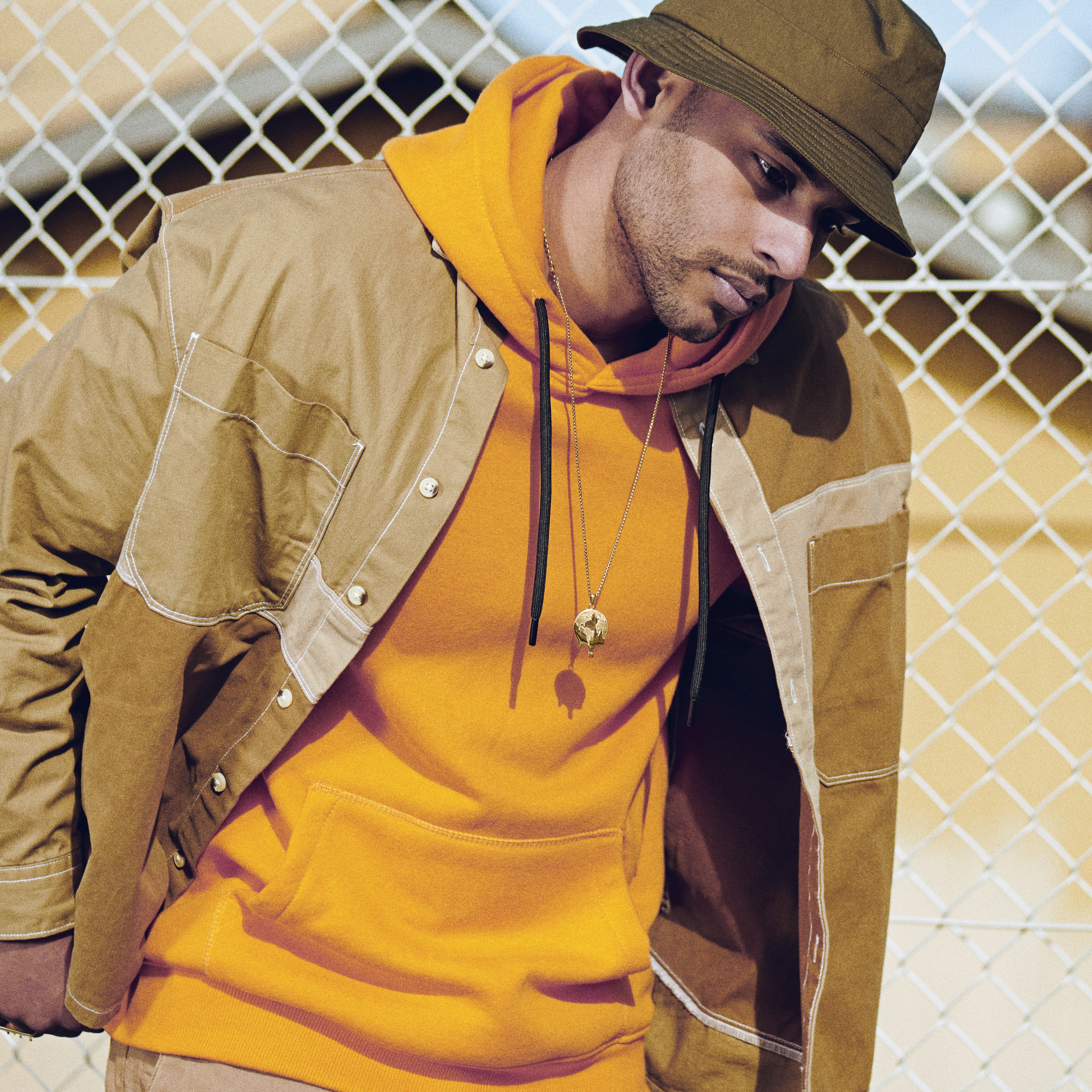 Fahrenheit | Melting Gold-tone Earth Necklace - 4