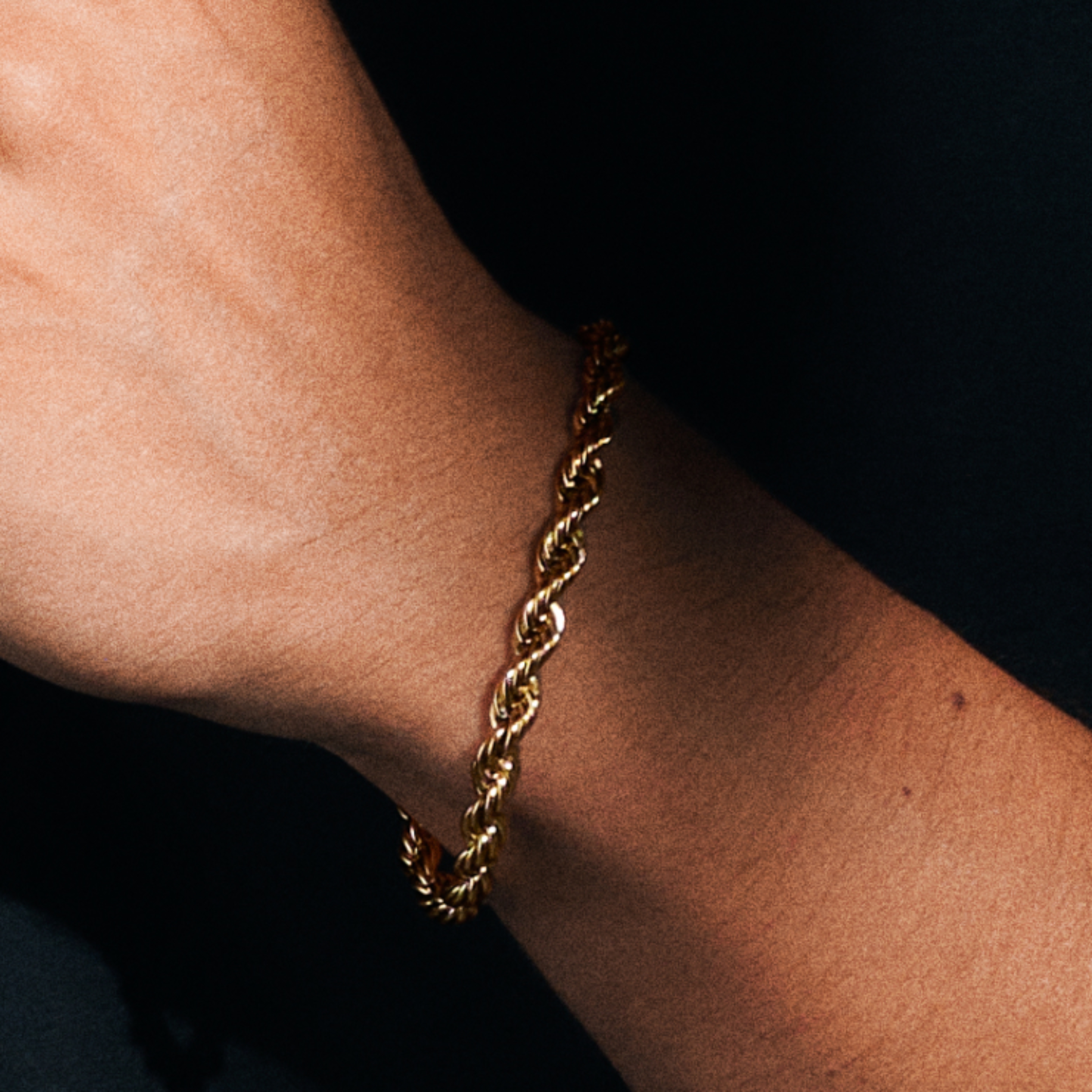 Essentials Jewels Thin Rope Bracelet - Gold