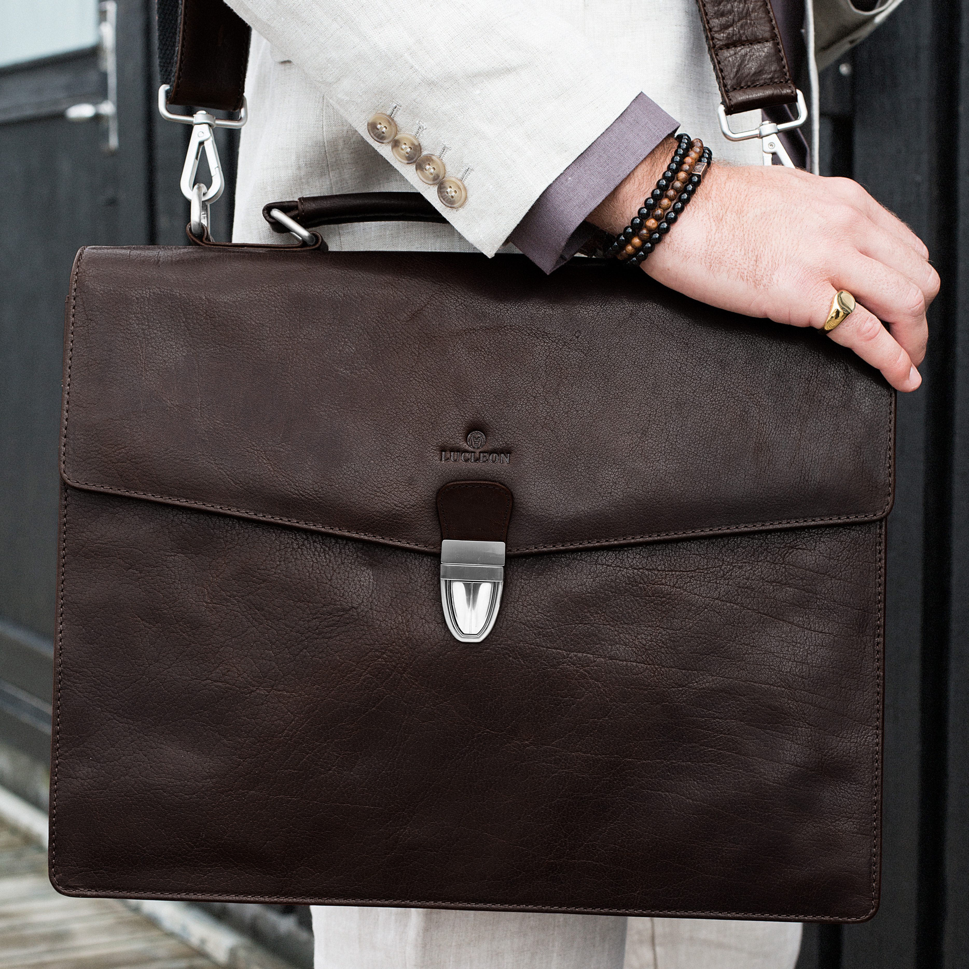 Serviette Montréal en cuir marron foncé - 17