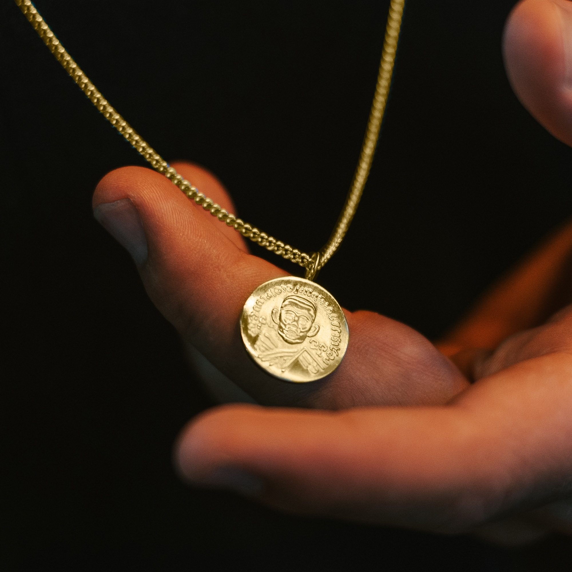 Oceľový náhrdelník Hindu v zlatom tóne - 6