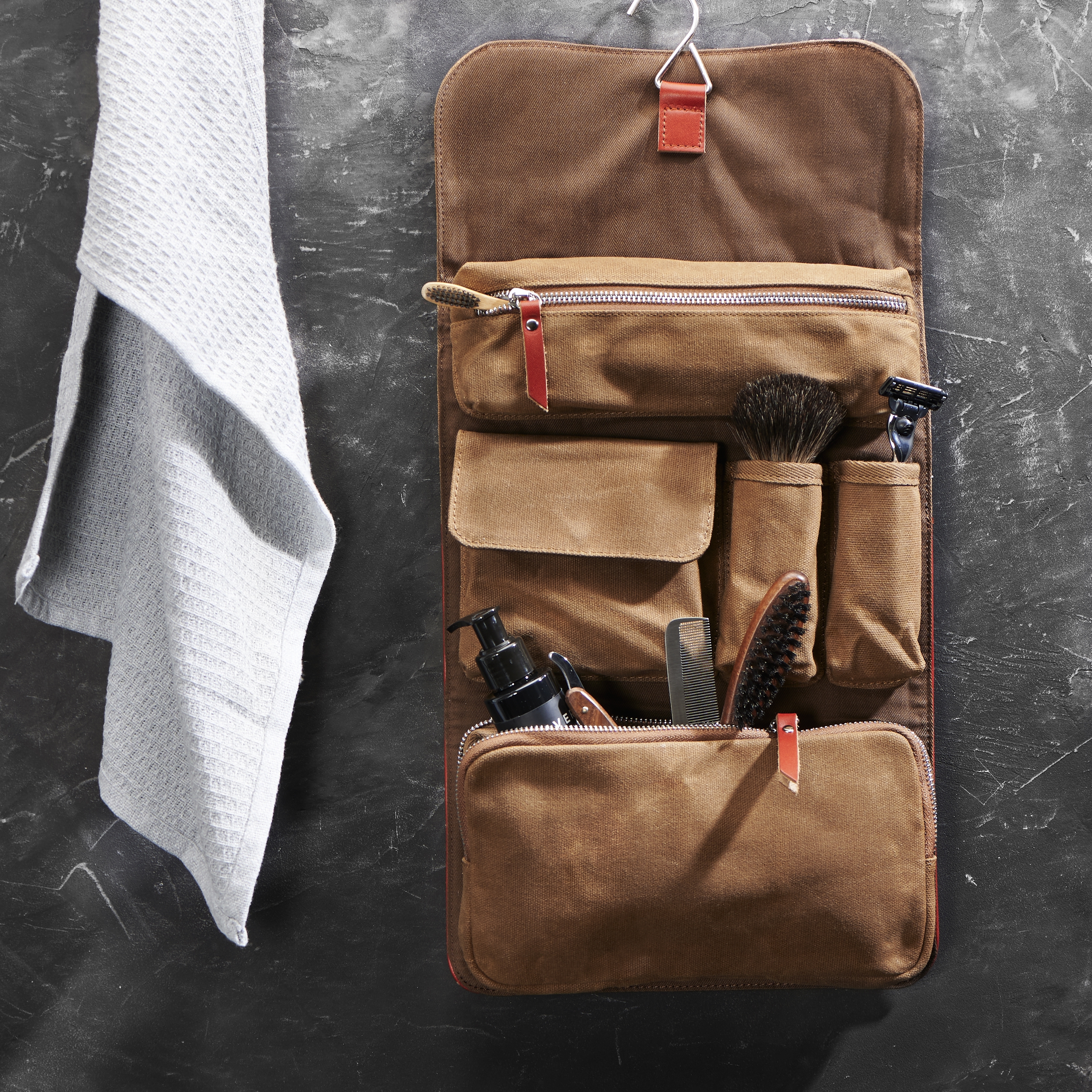 Estojo de Higiene em Lona Verde Tropa Grover  - 4