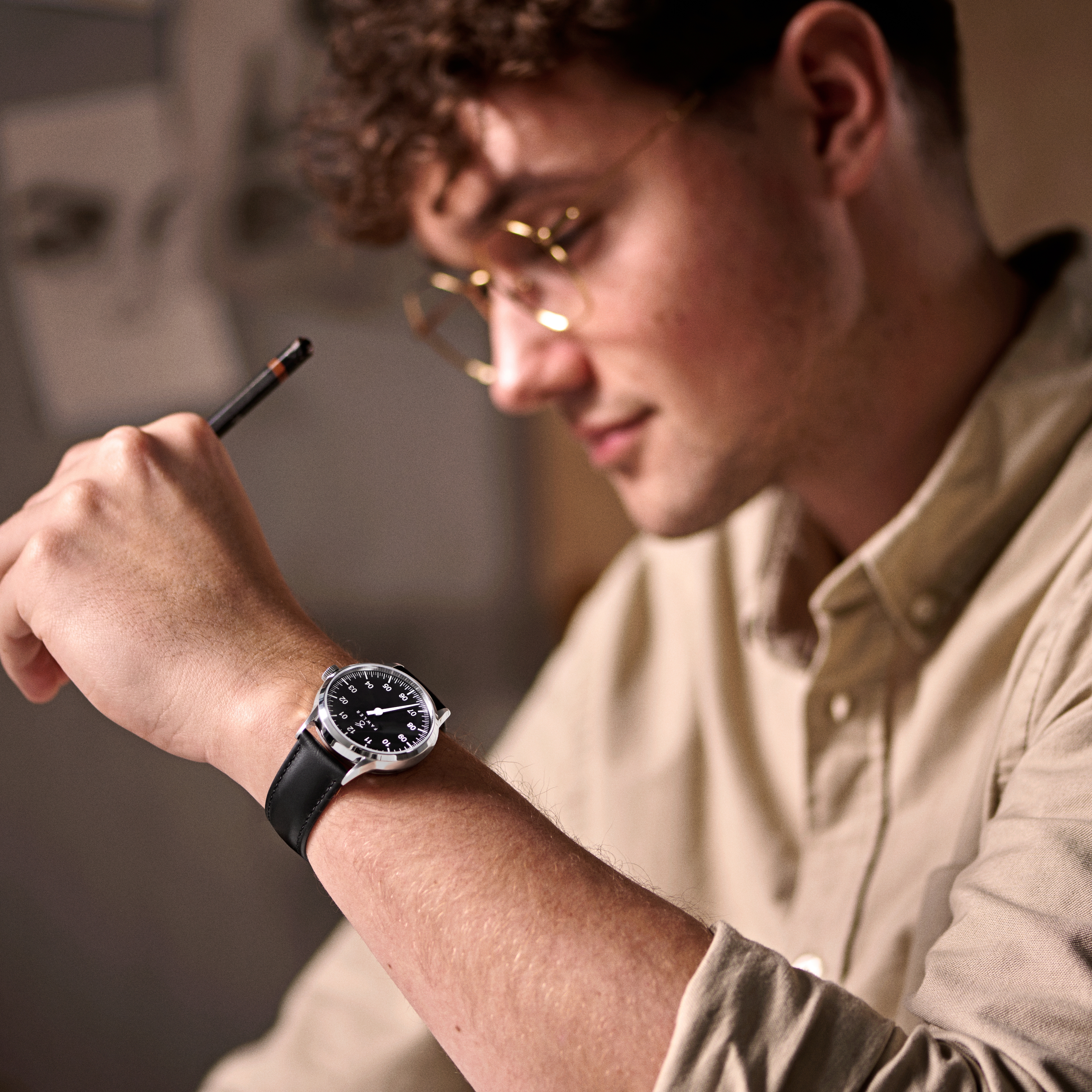 Paz | Musta teräksinen yksiviisarinen pukukello - 5