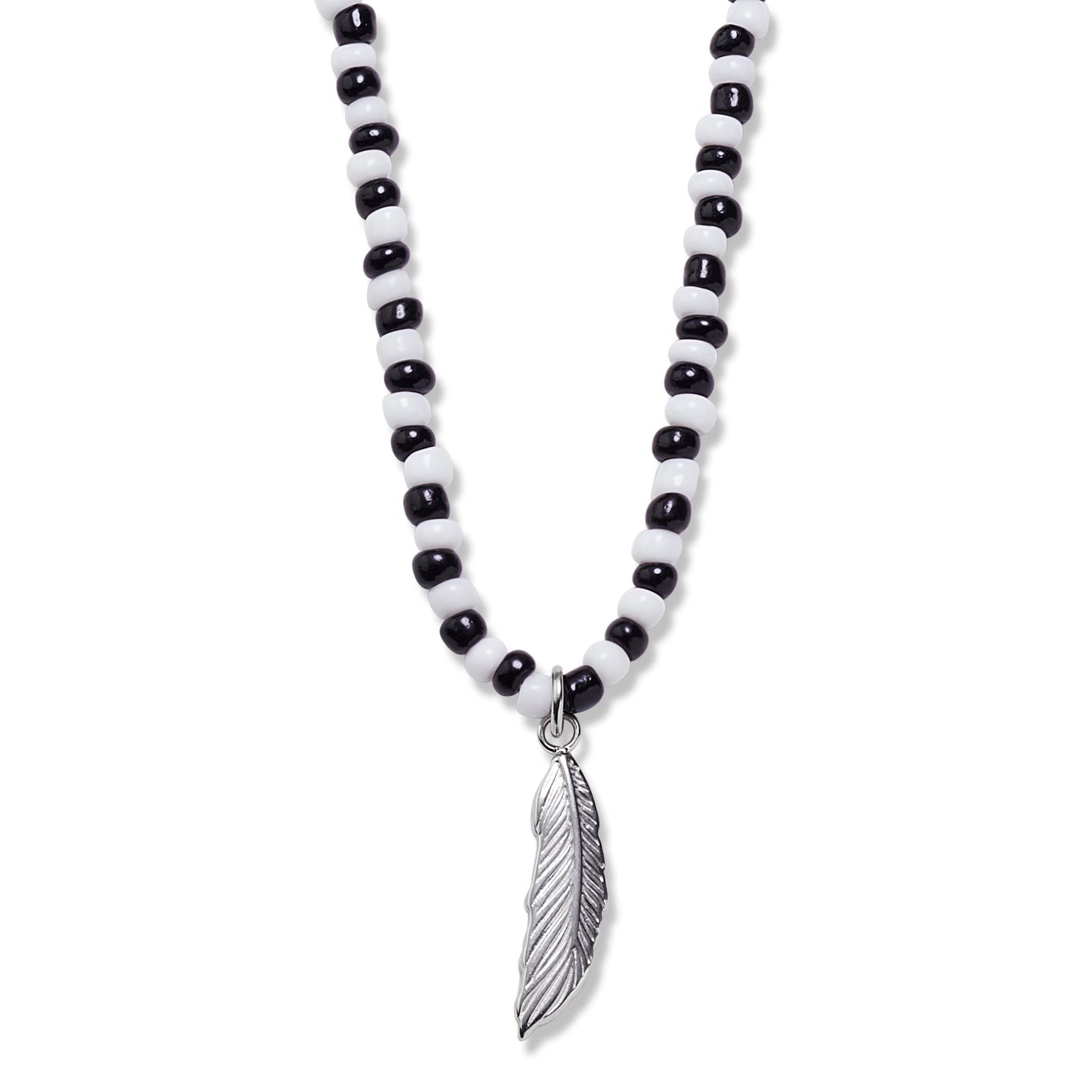 Amalfi | Collier de perles noires et blanches avec pendentif plume Amalfi | Collier de perles noires et blanches avec pendentif plume