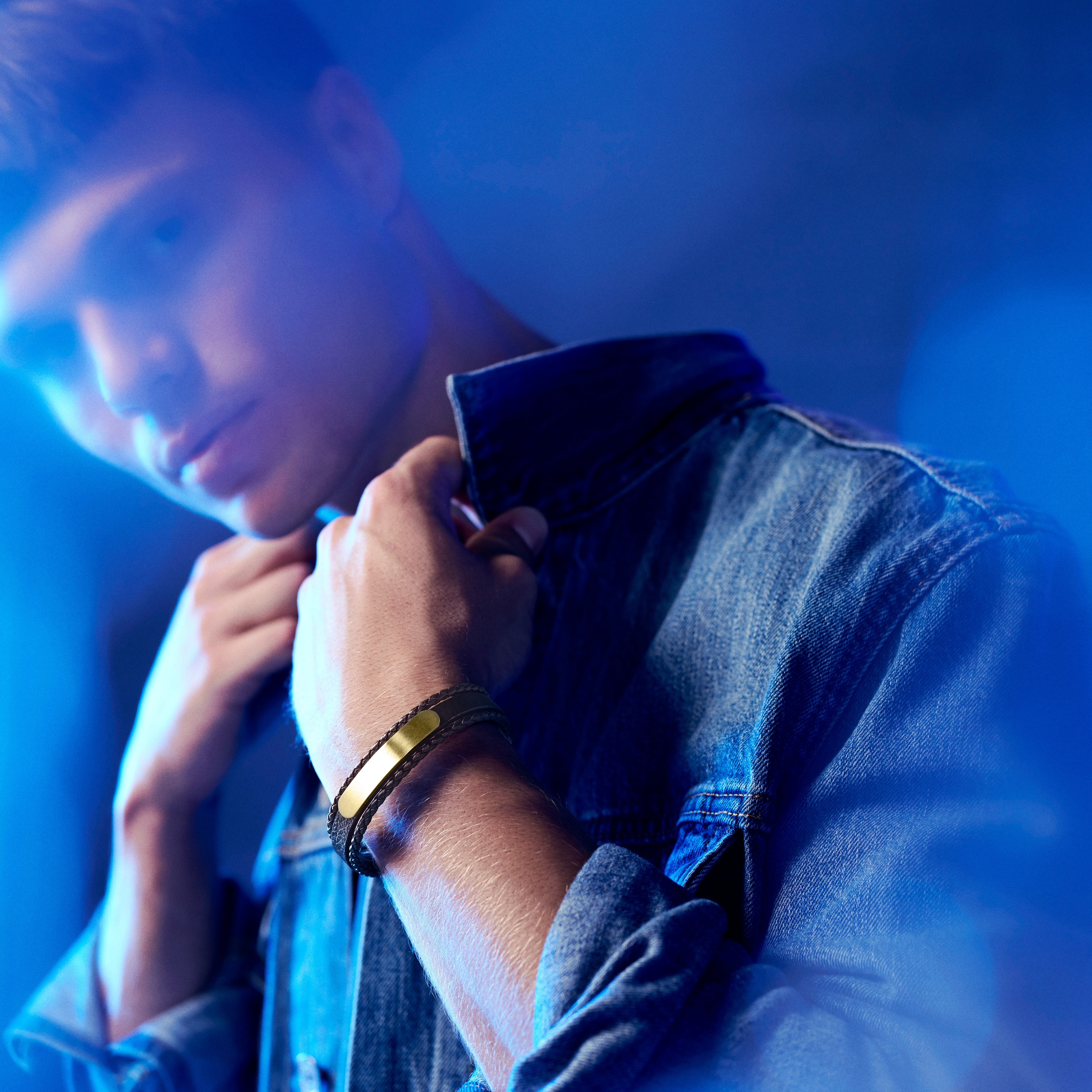 Nomen | Kolmikerroksinen kullanvärinen ja ruskea nahkainen ID-rannekoru - 3