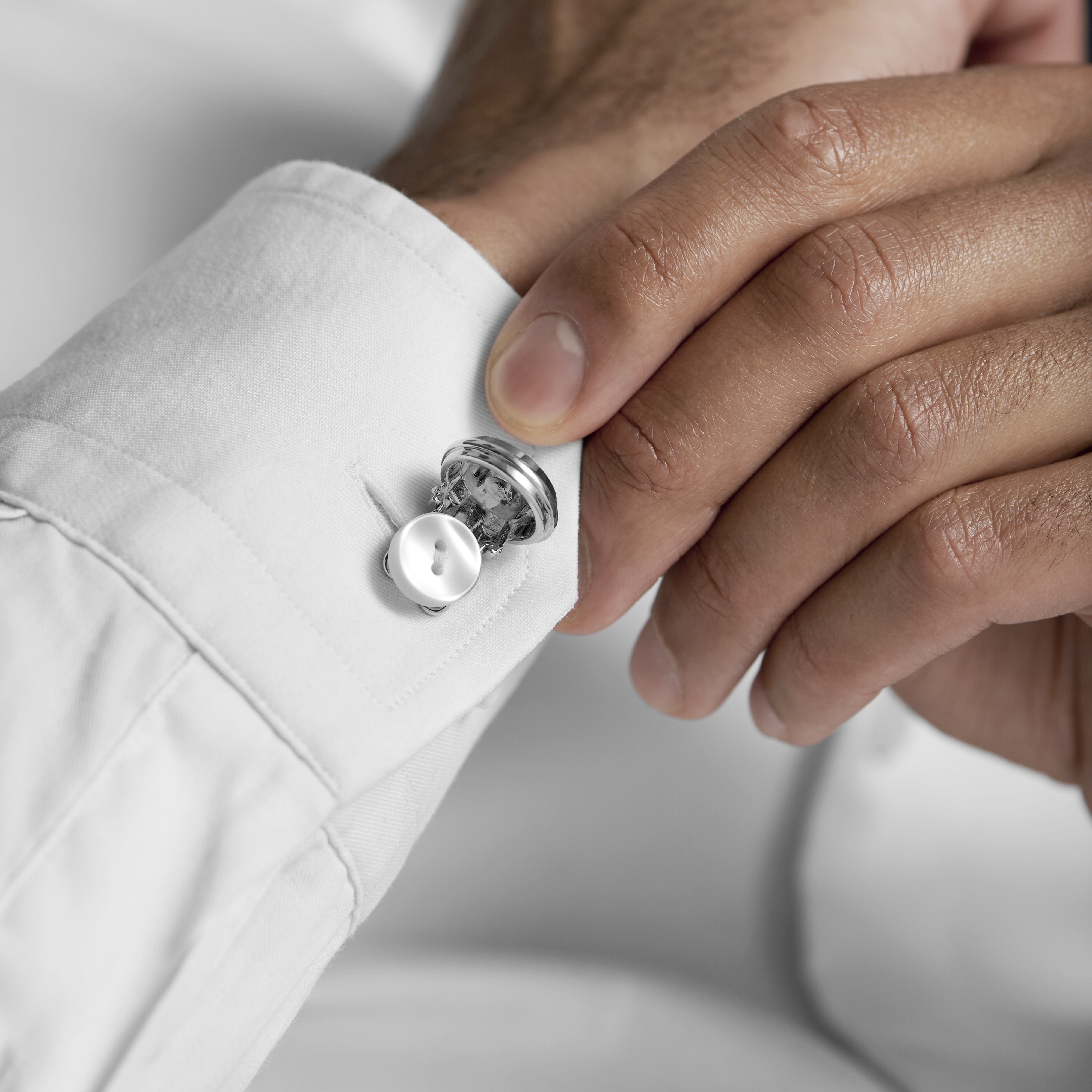 Okrągłe osłony na guziki z masy perłowej - 4