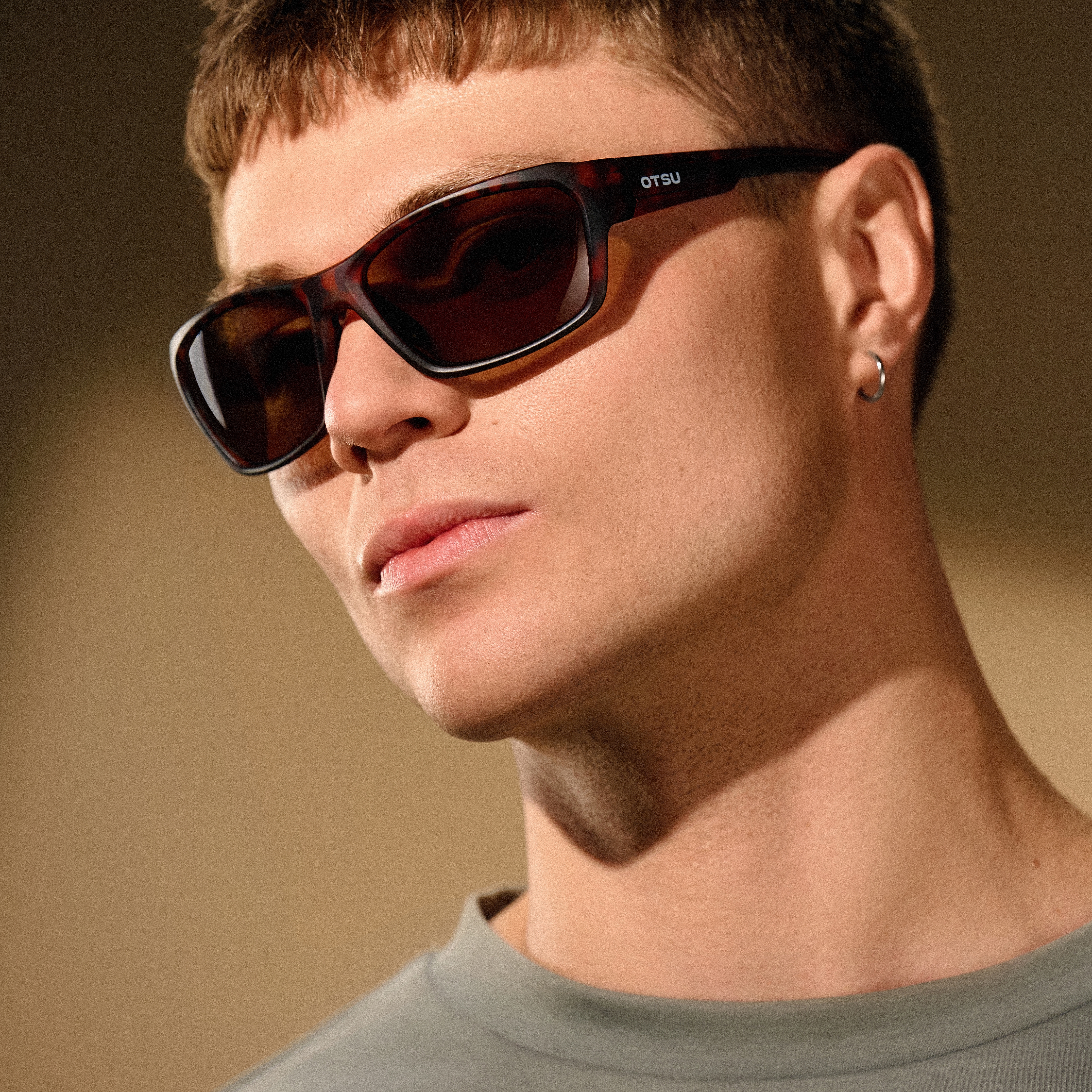 Polarisierte Schildpatt-Sportsonnenbrille mit braunen Gläsern - 3