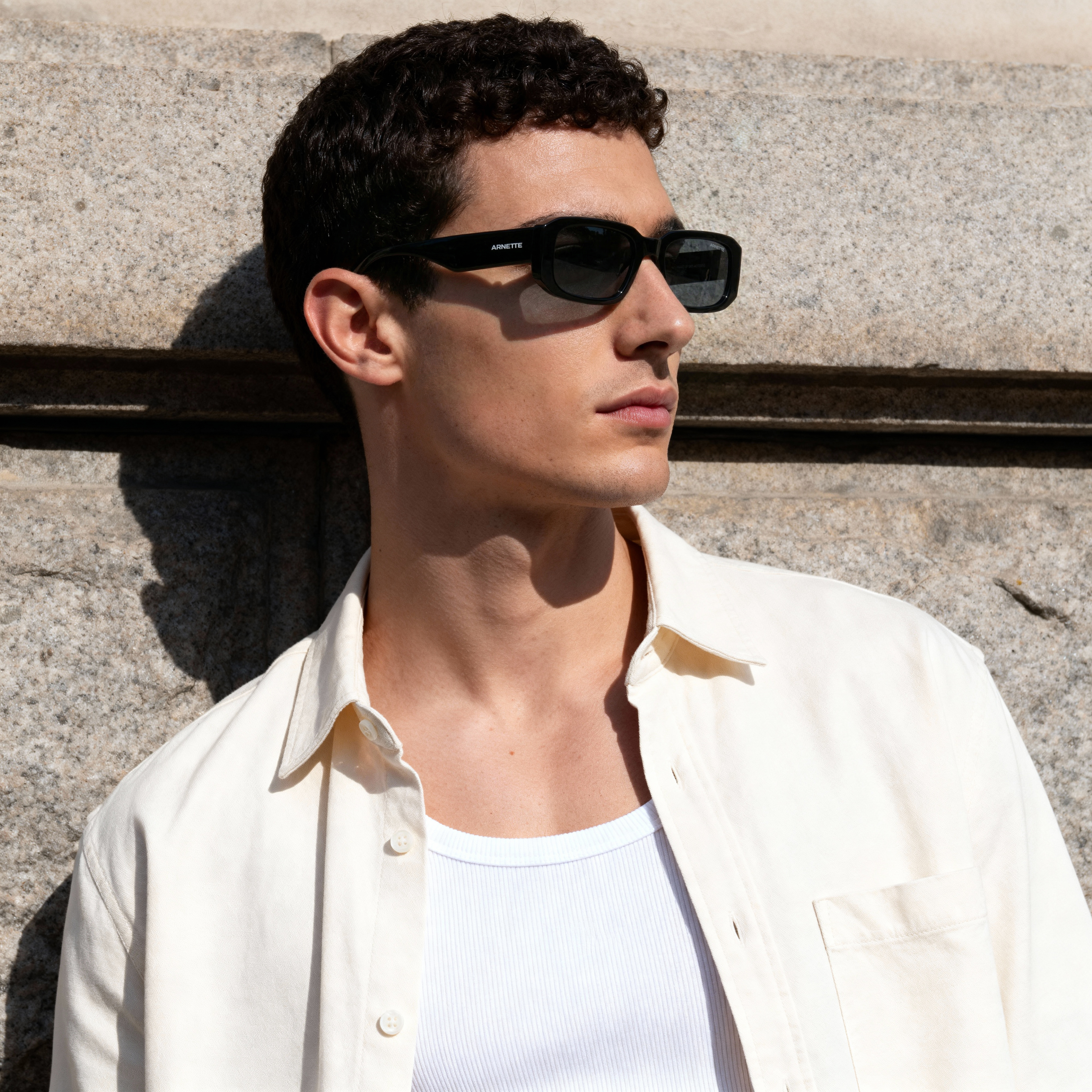 Occhiali da sole neri esagonali con montatura spessa | Arnette 0AN4318 - 2