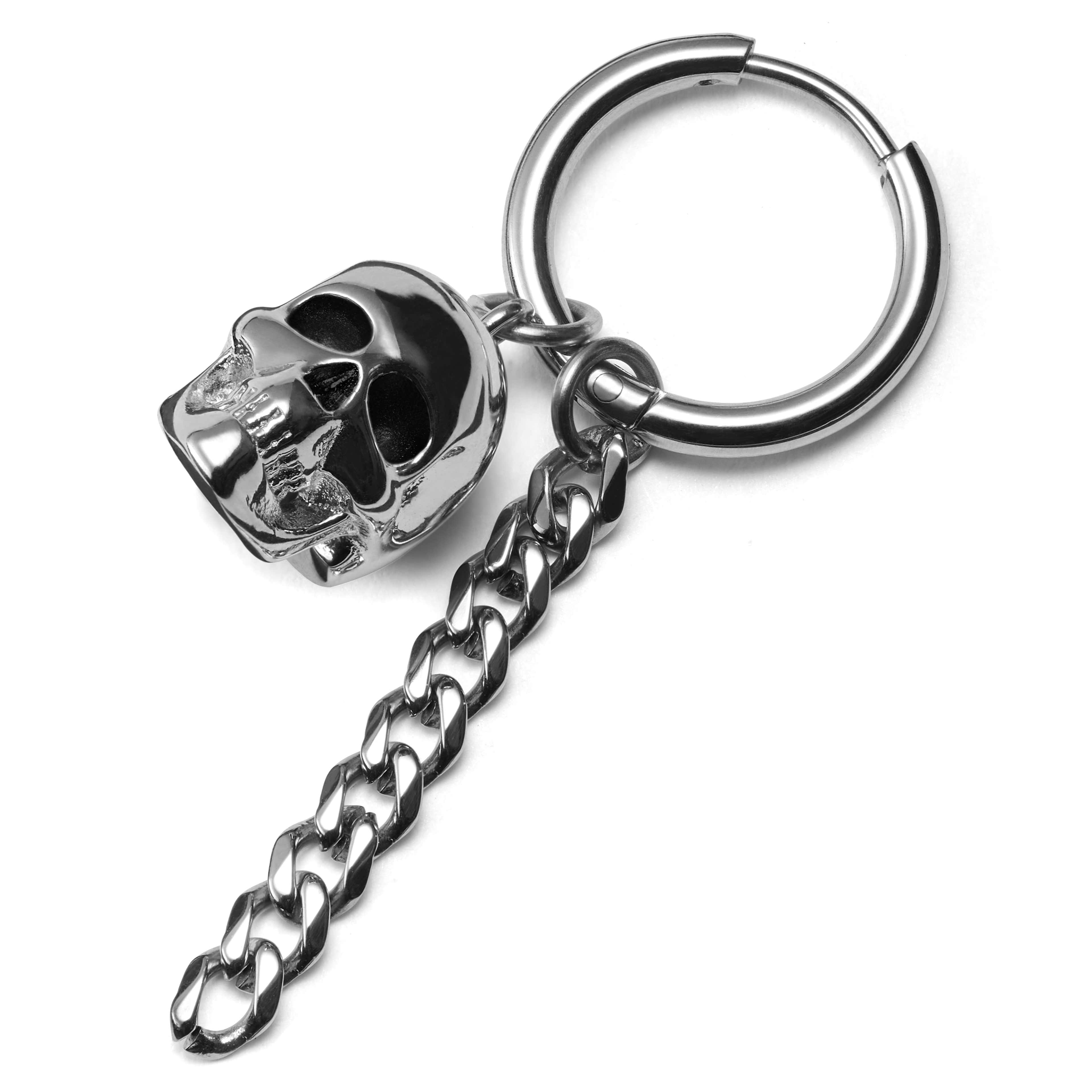 Srebrzysty stalowy kolczyk kółeczko z zawieszką w kształcie czaszki i łańcuszkiem