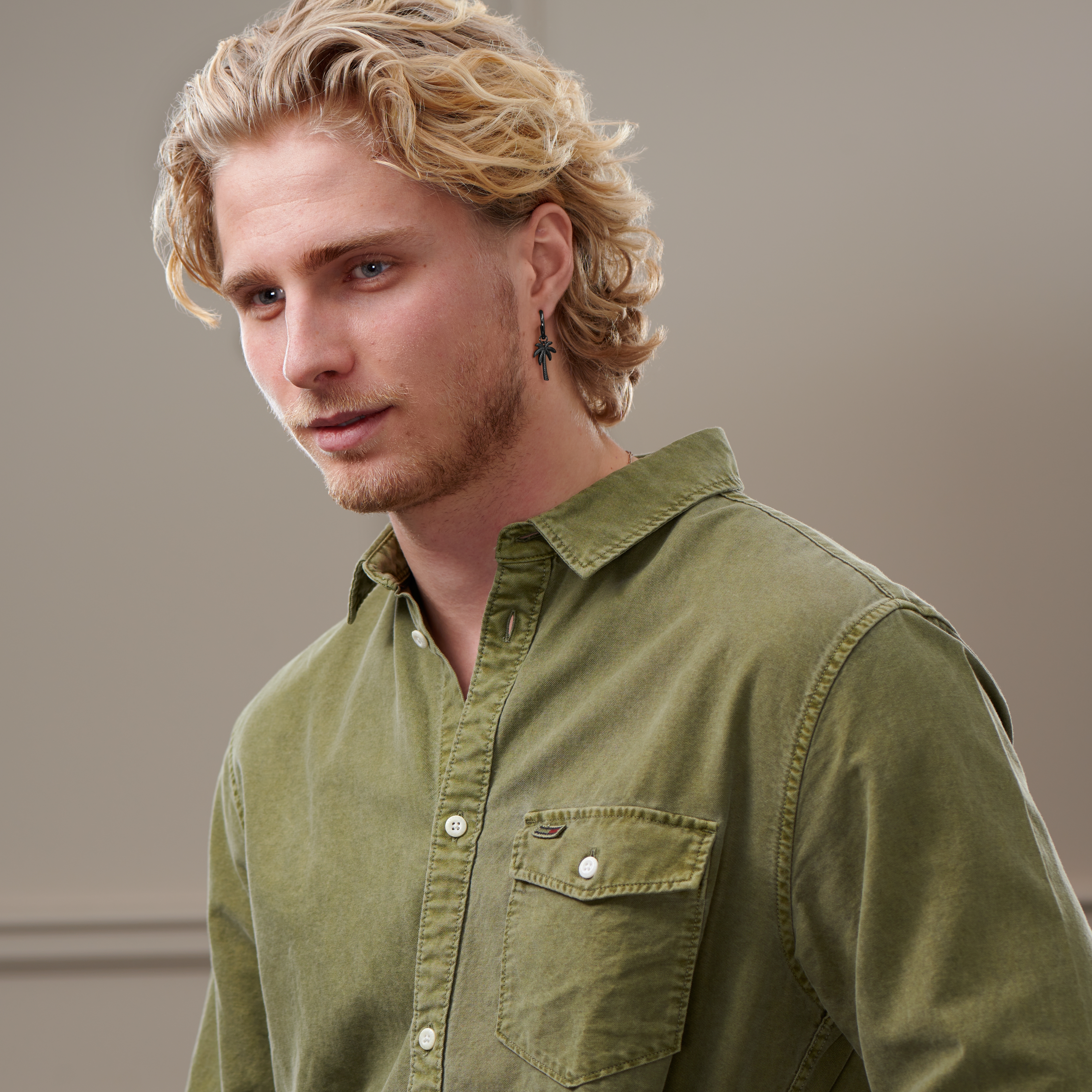 Svart stålørering med palmetre - 3