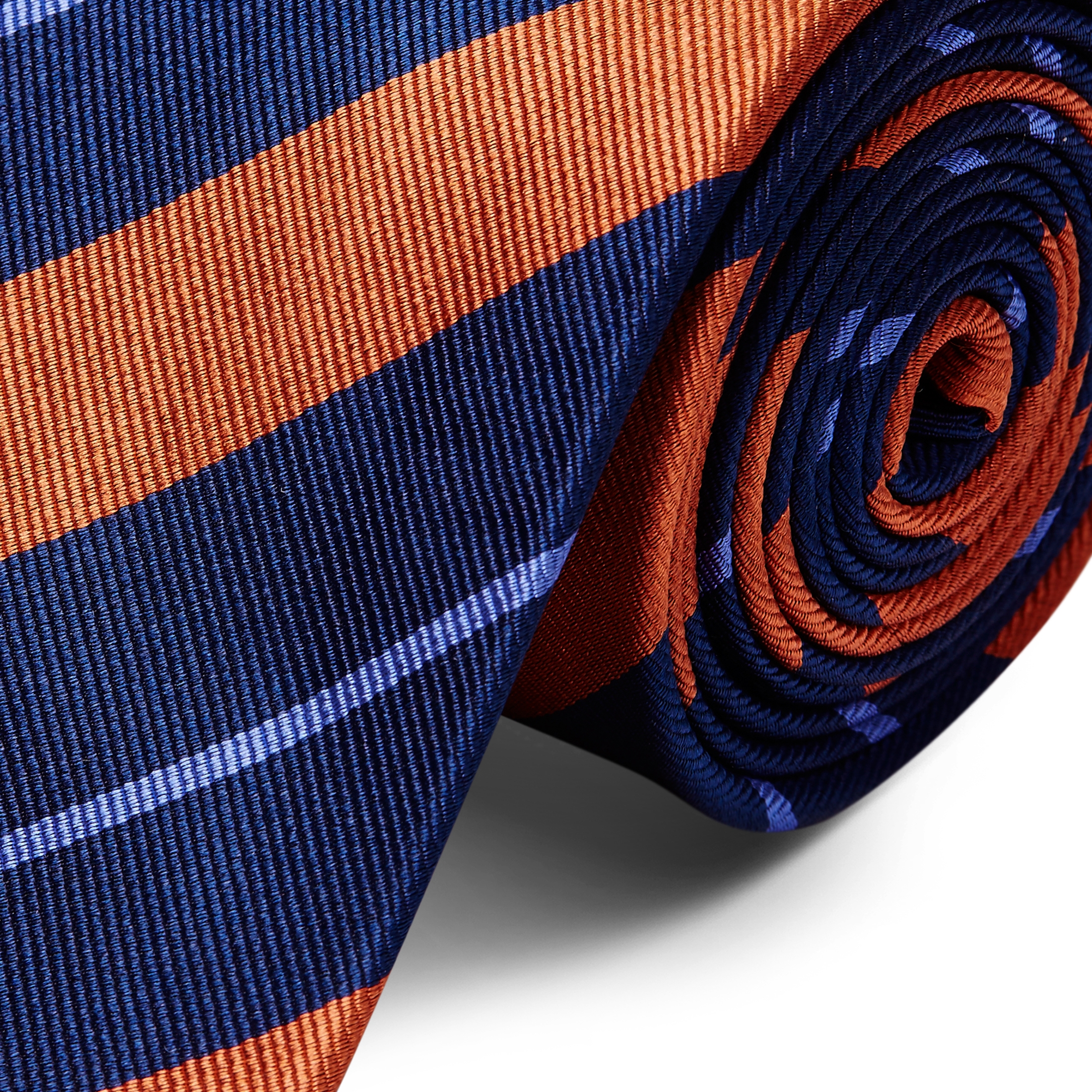 Тъмносиня копринена вратовръзка на оранжеви и пастелносини райета 8 см - 2