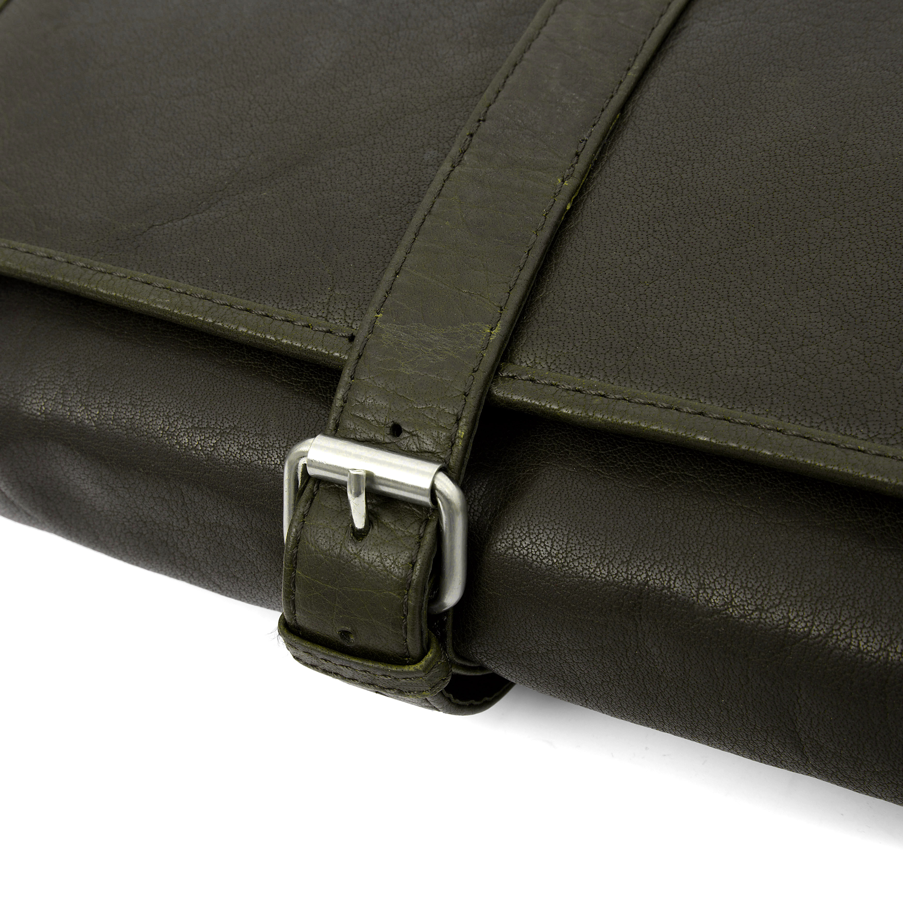 Montreal Hanging Olive Leather Wash Bag - 9