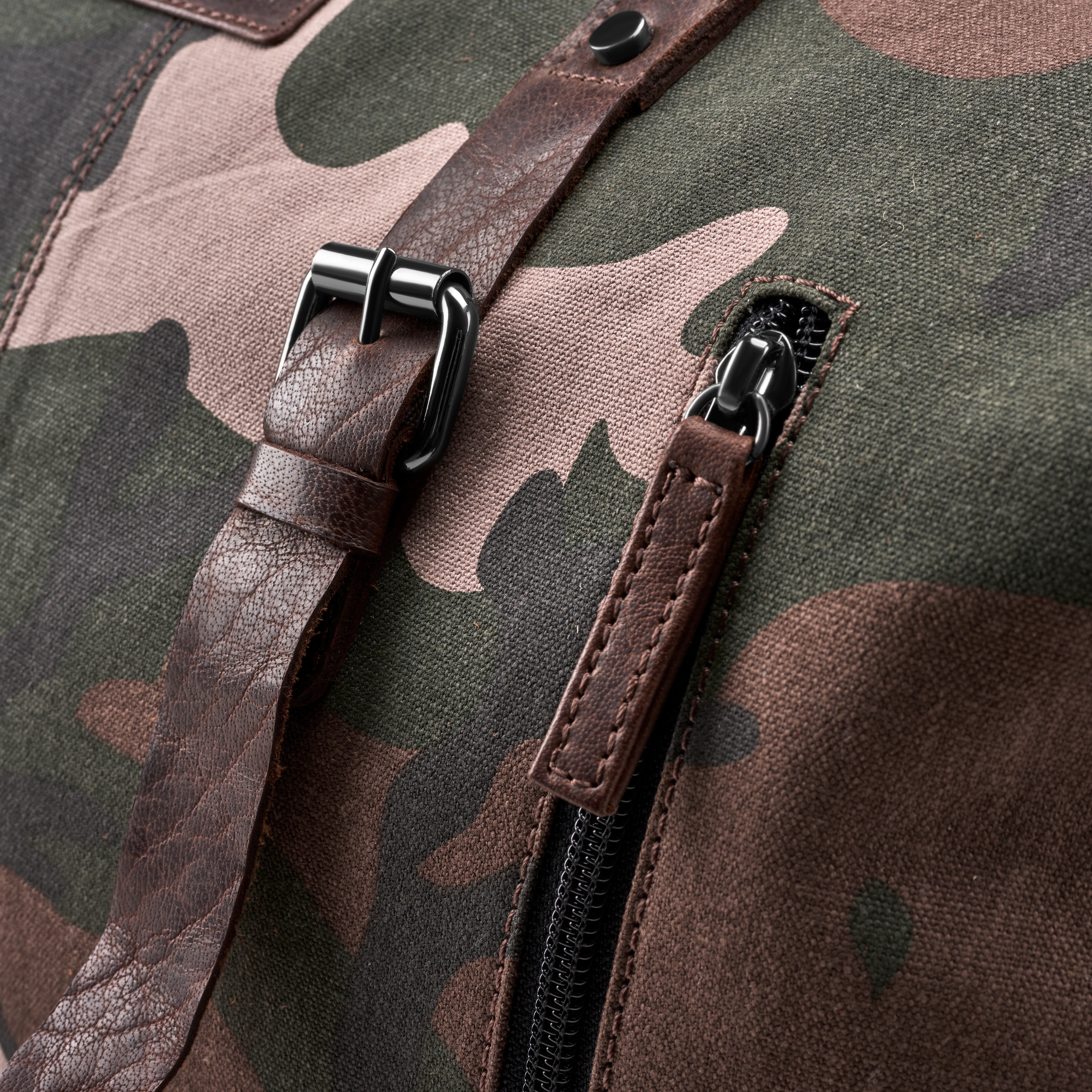 Reisetasche aus Canvas und Büffelleder mit Blattmuster und Camouflage-Muster - 5