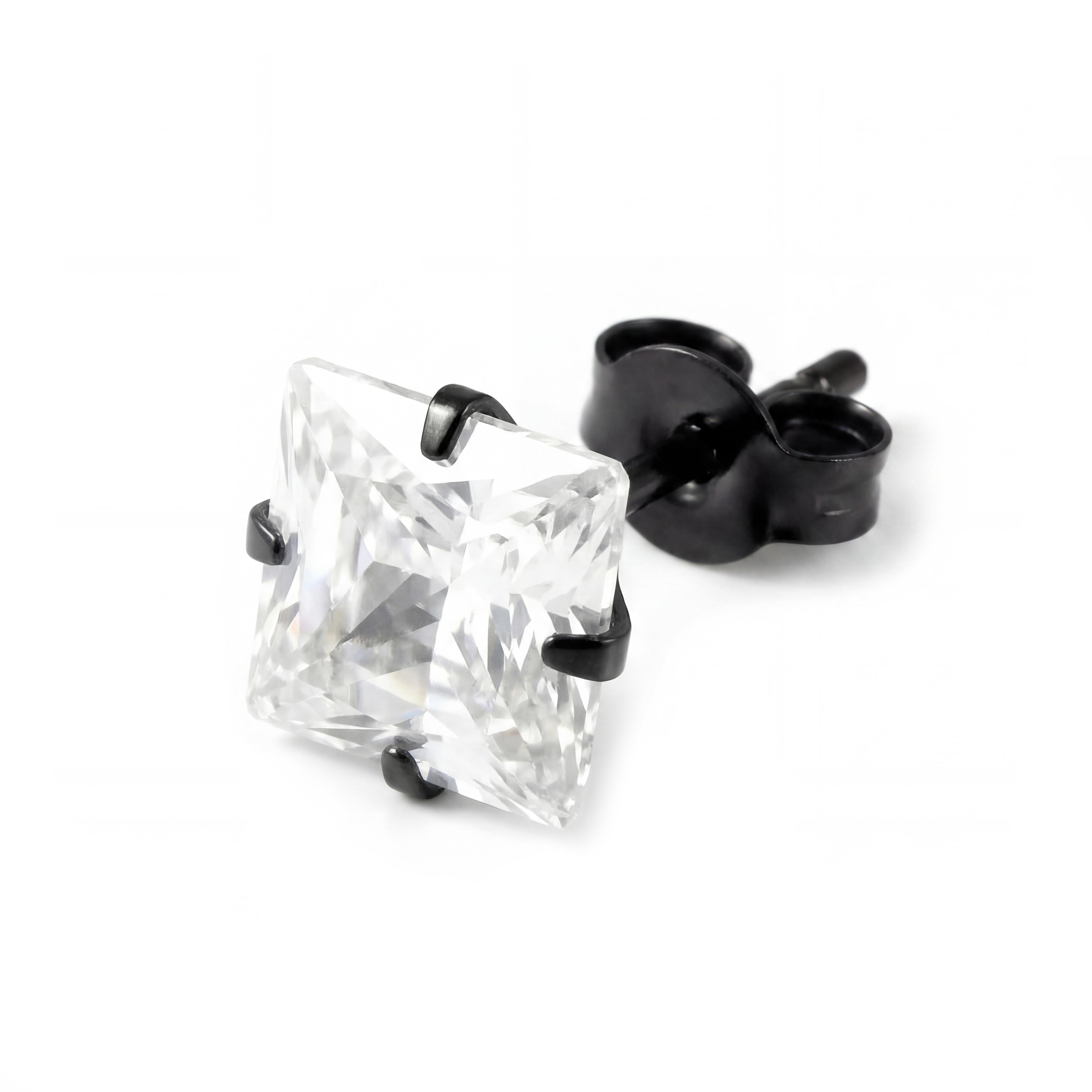 Lucid | 925 sterling ezüst matt fekete négyzet alakú cirkónia stift fülbevaló 8 mm Lucid | 925 sterling ezüst matt fekete négyzet alakú cirkónia stift fülbevaló 8 mm