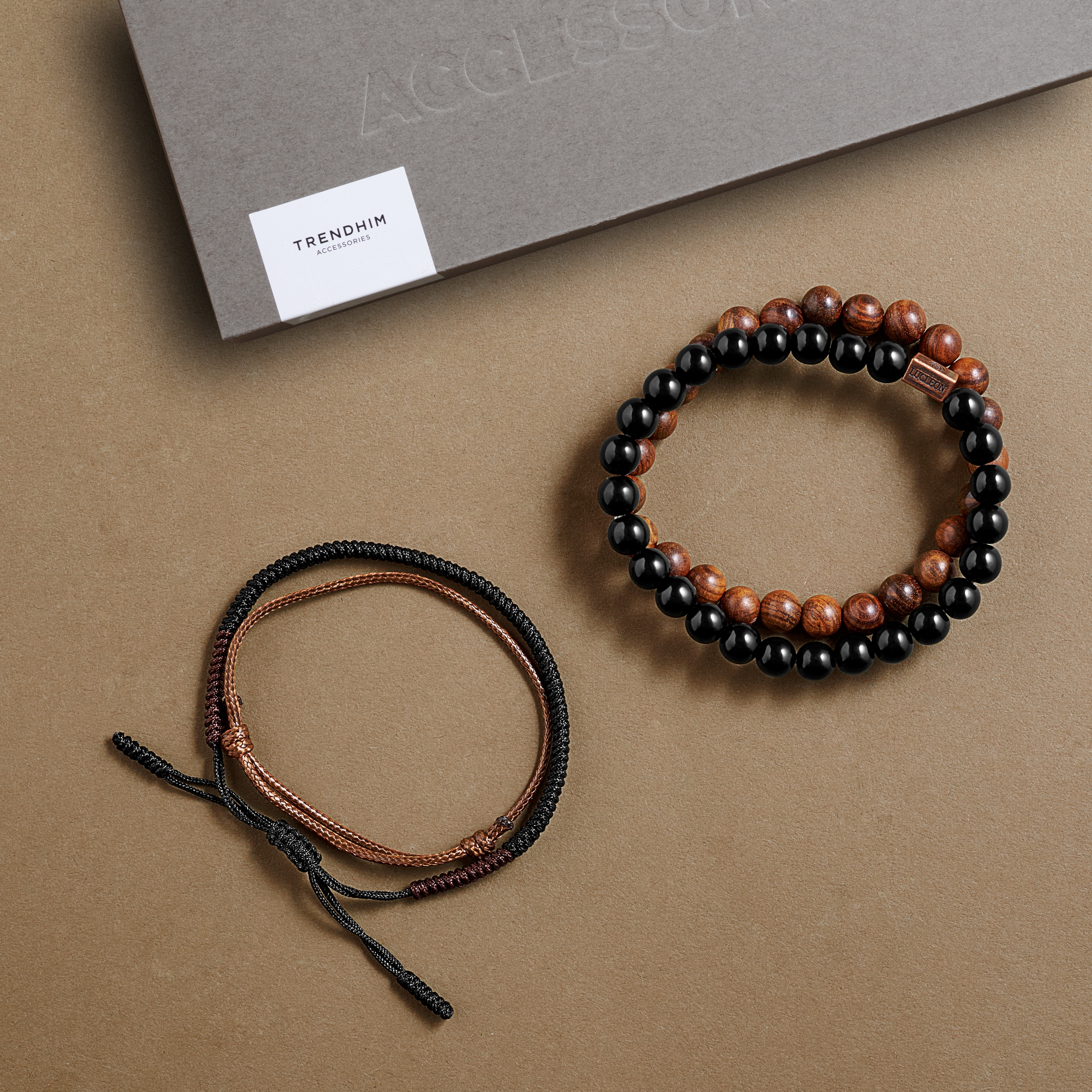 Essensiell gaveeske med armbånd for menn | Flettet, Onyks og Tre - 2