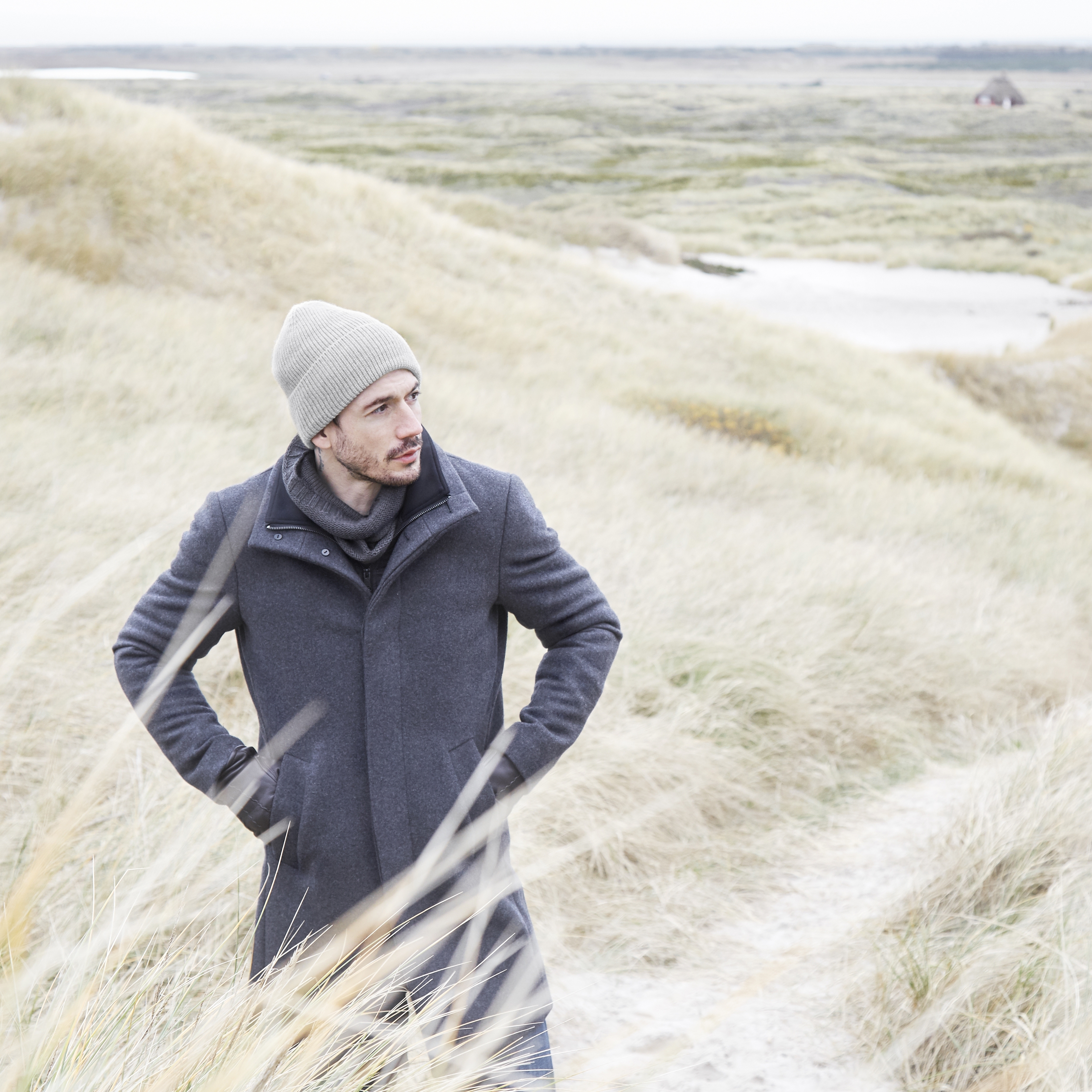 Bledosivá beanie čiapka Montagna Felice - 5