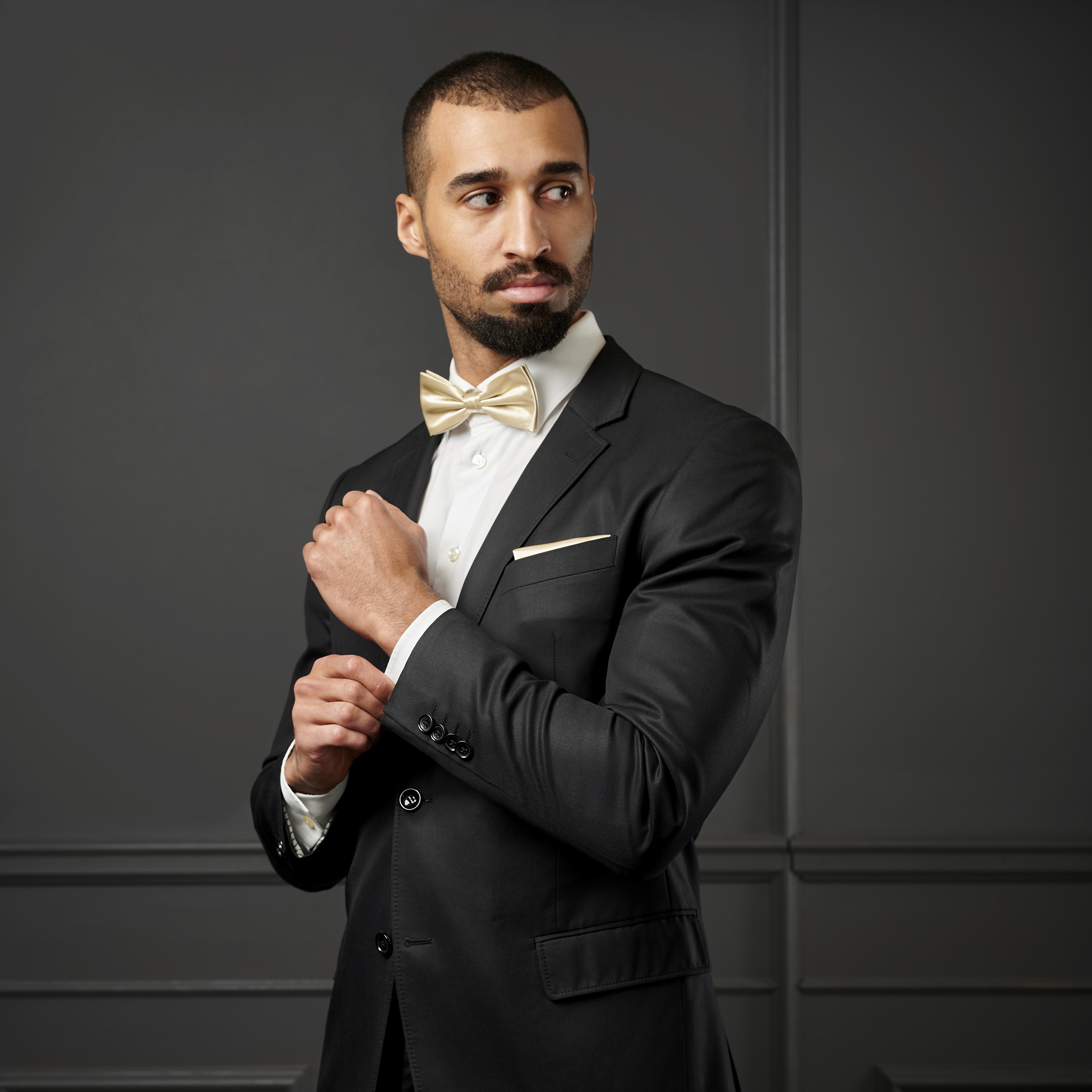 Celebrate In Style: 5 Tips For Choosing The Right Bow Tie