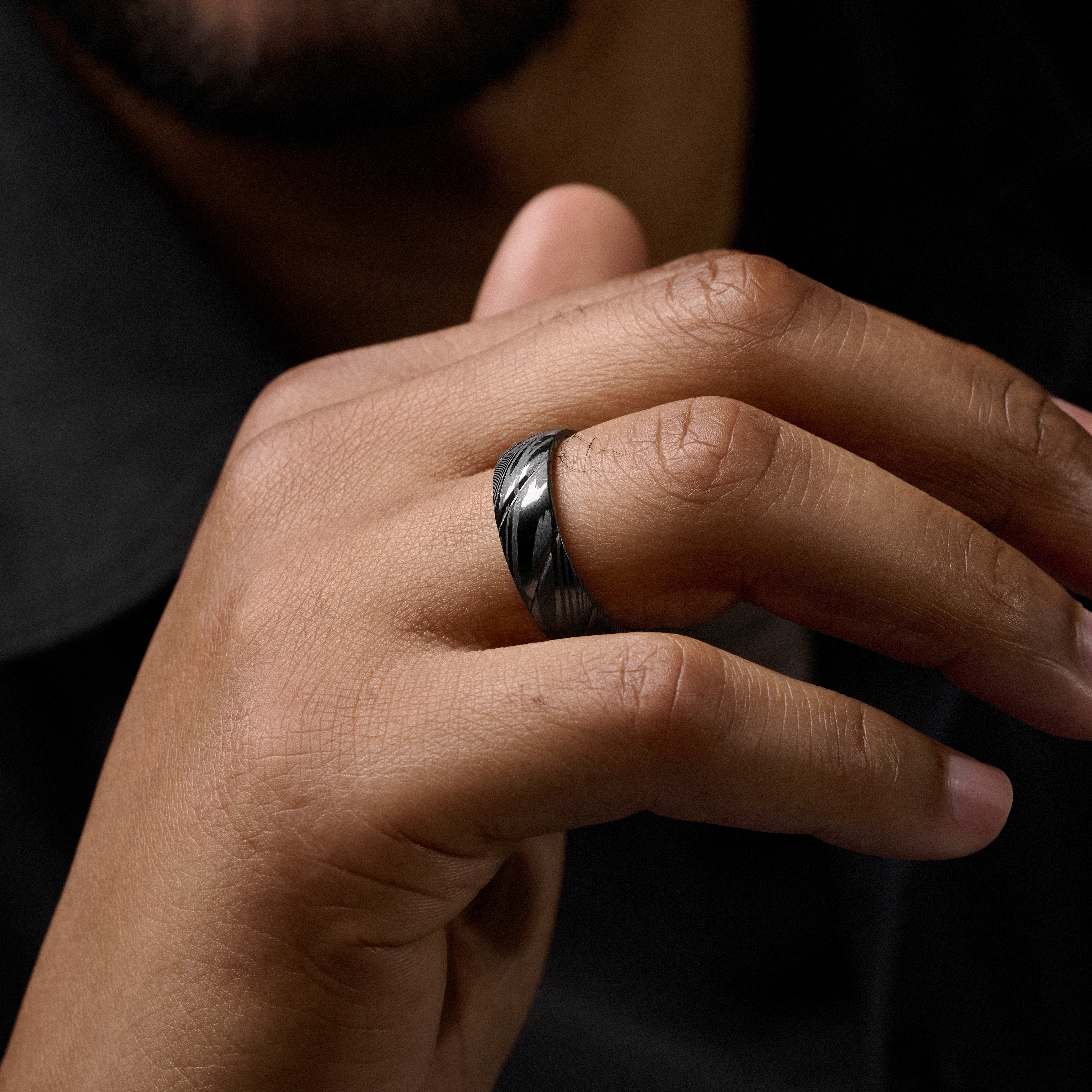 Fortis | Anneau en acier Damas cannelé bronze et or rose - 7 mm - 2