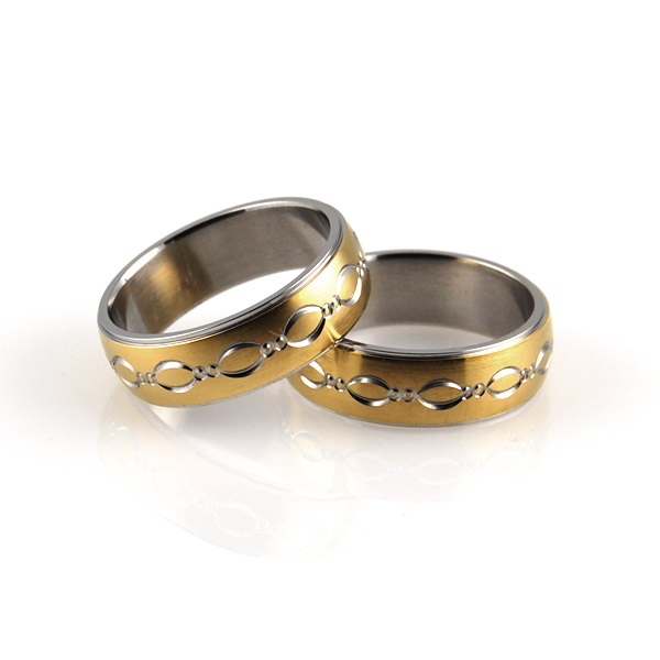 Goudkleurig patroon stalen ring  - 1