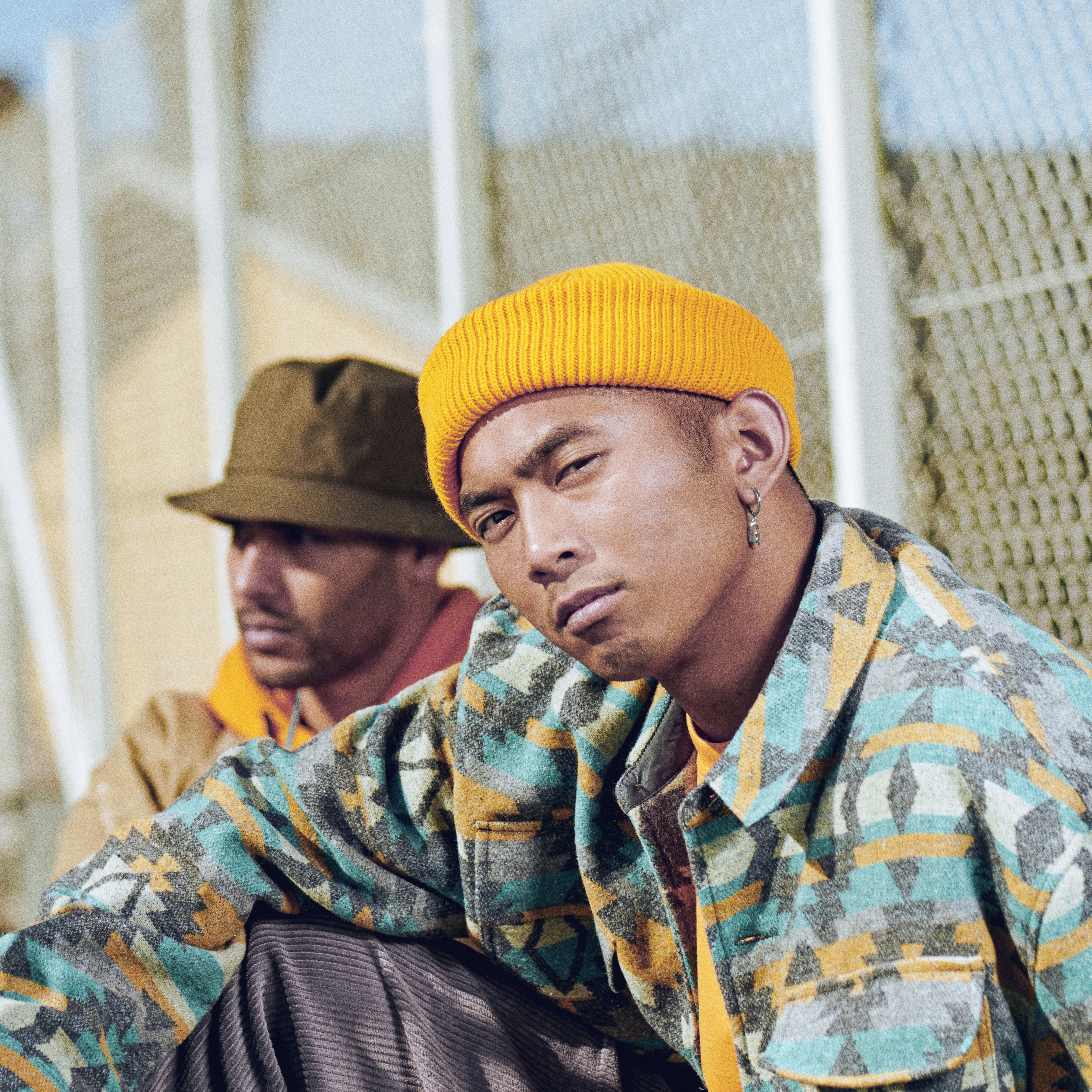 Fahrenheit | Kruhová náušnica z tavenej ocele s iniciálkou G - 4